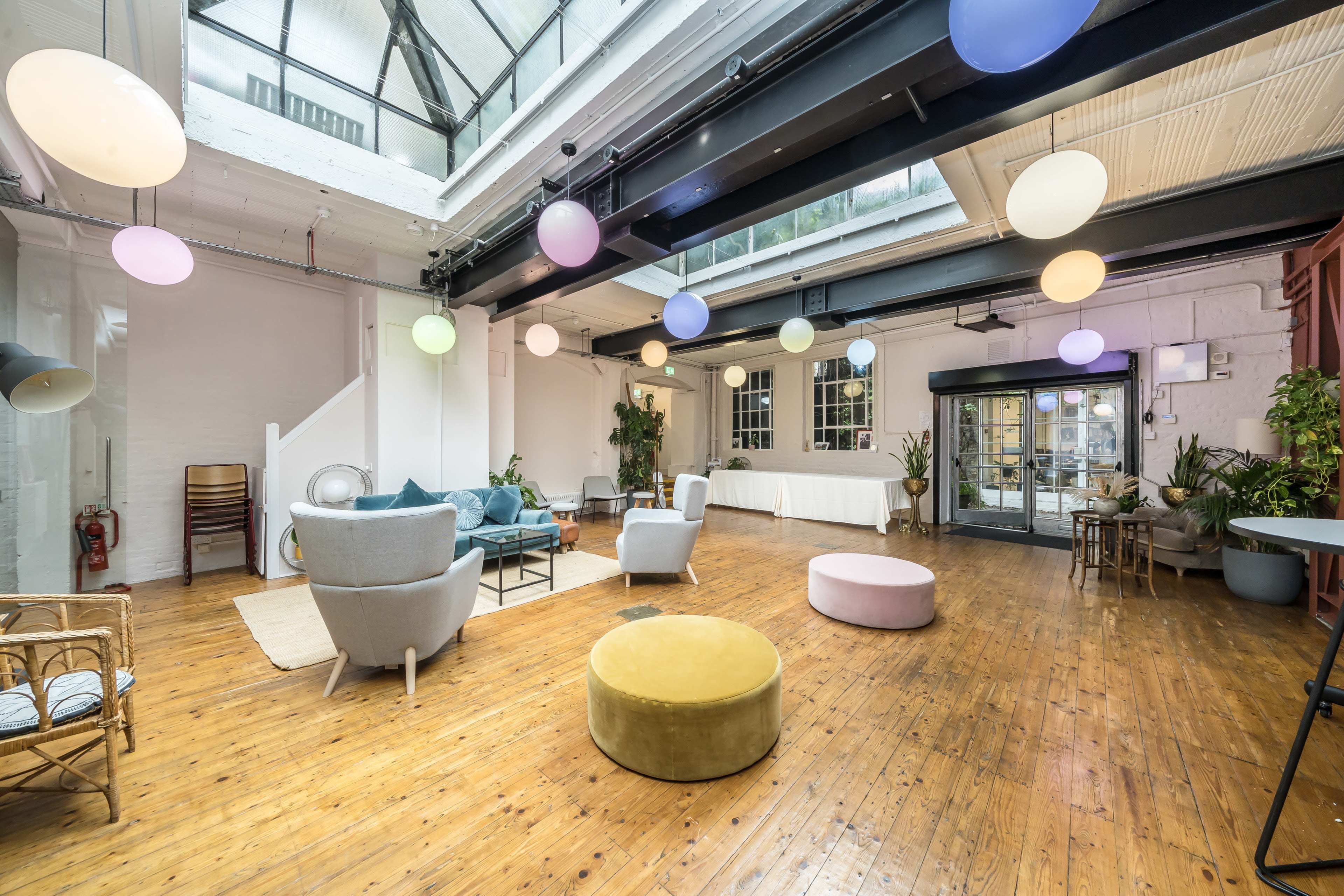 A tranquil courtyard leads to a capacious, light-filled venue. Image in London, London, ENG