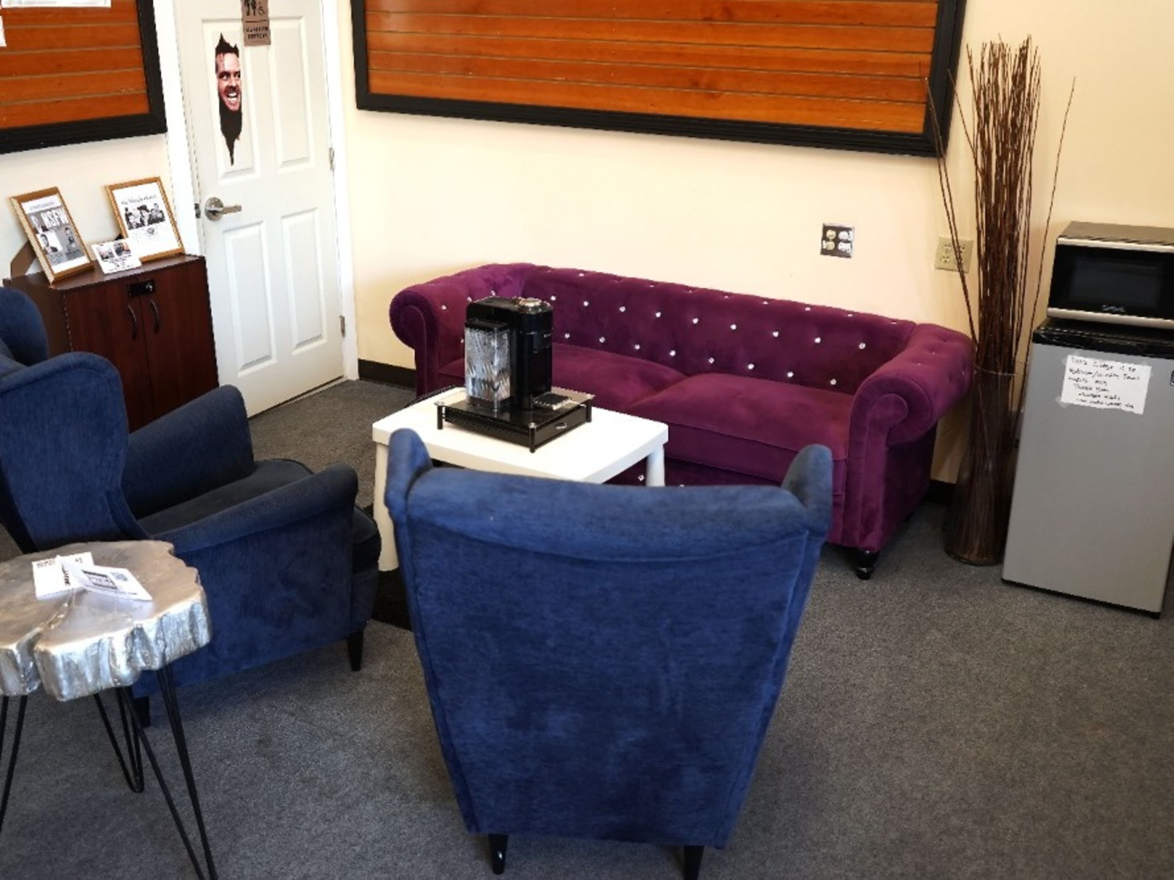 Private Lounge/Green Room For Guests