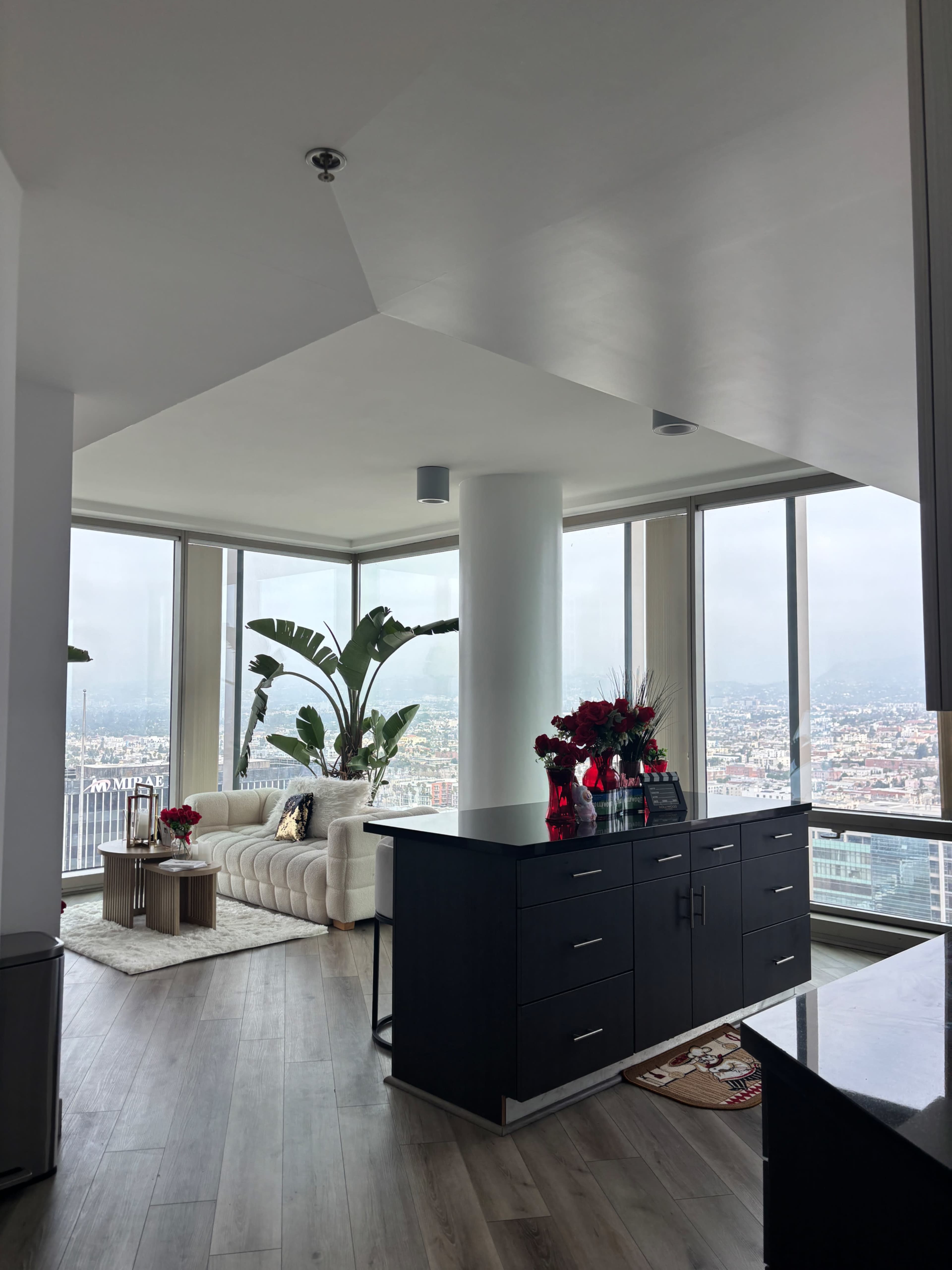 Luxury high sky Penthouse in downtown KT area Image in Koreatown, los angeles, CA