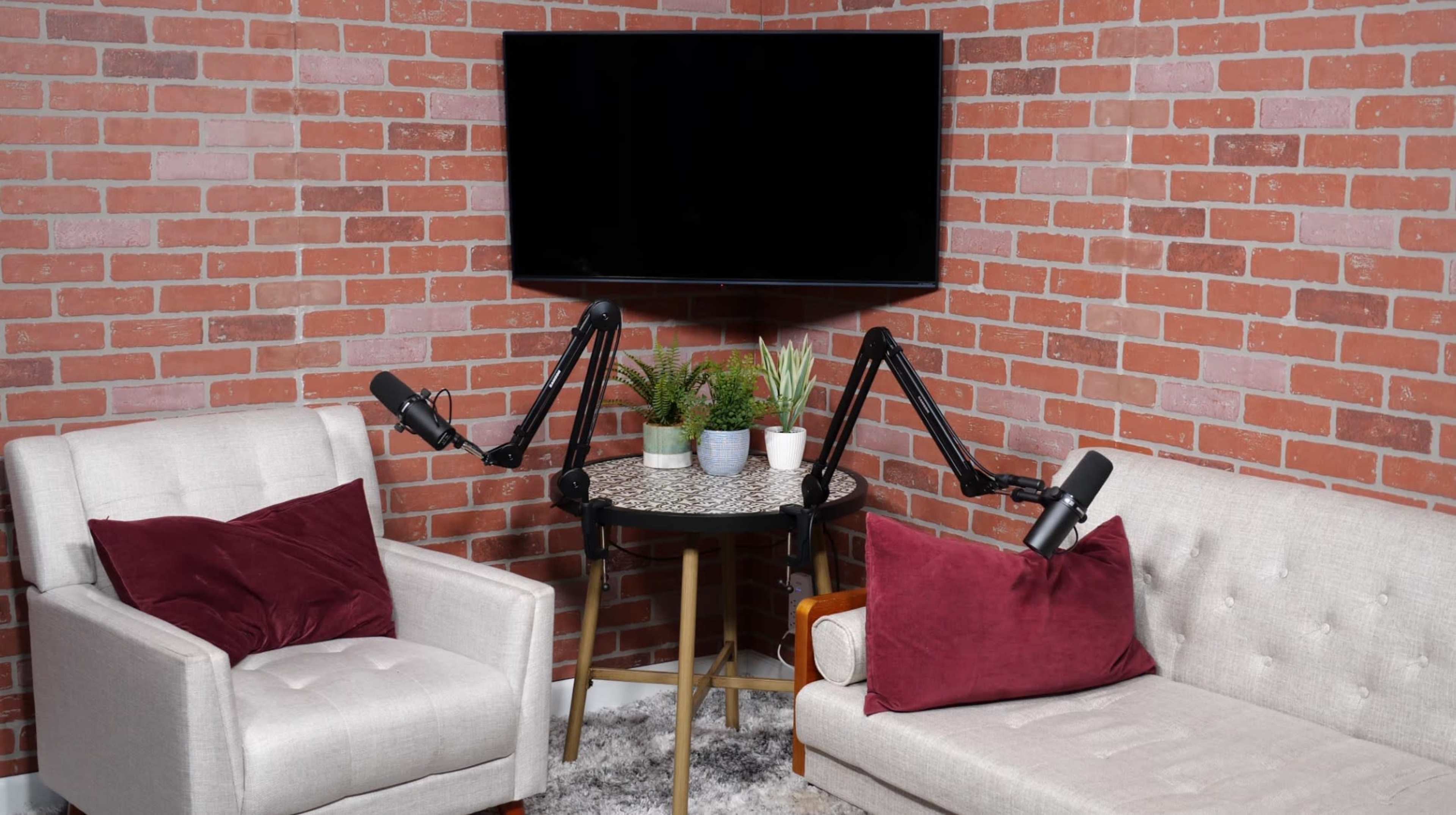 Podcast Recording Studio in Burbank - ALL LIGHTS AND AUDIO INCLUDED! - 4K Video Recording Optional! - Burbank Podcast Studios Set 2 Image in Burbank, Burbank, CA