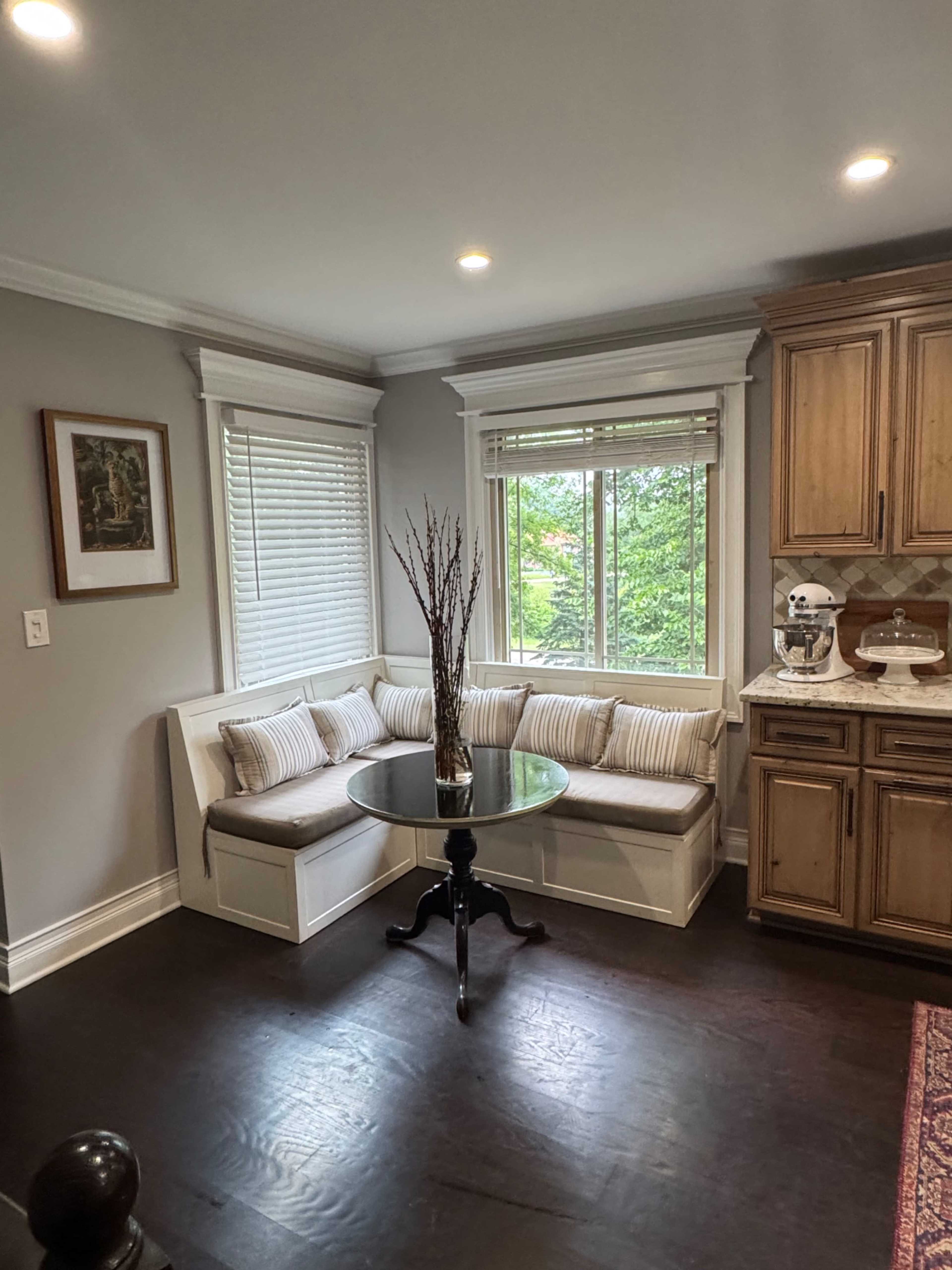 Contemporary Classic Mansion on wooded estate and private lake Image in Homer Township, Homer Glen, IL