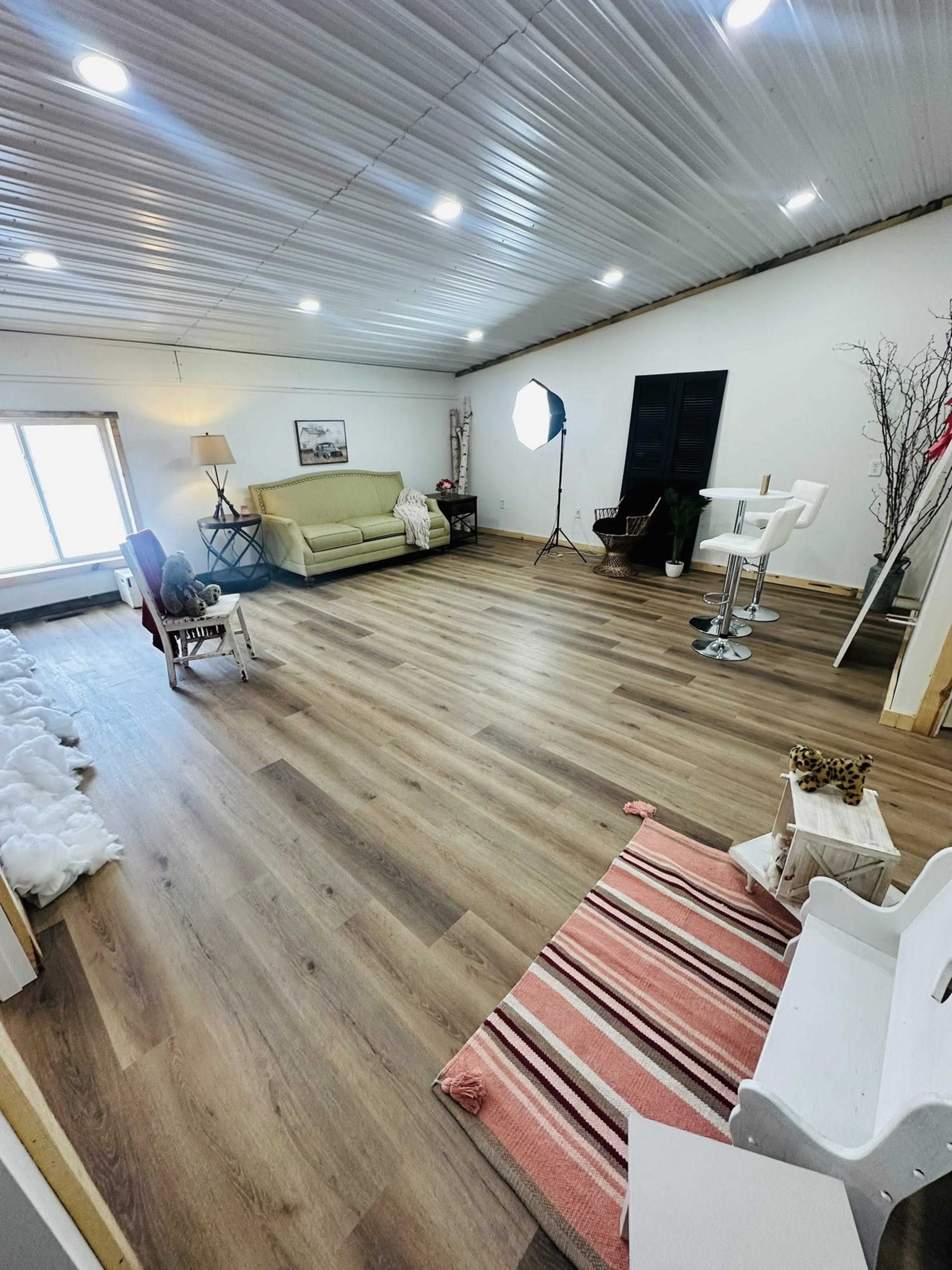 34-acre farm with indoor, private, heated studio Image in Tyrone Township, Fenton, MI