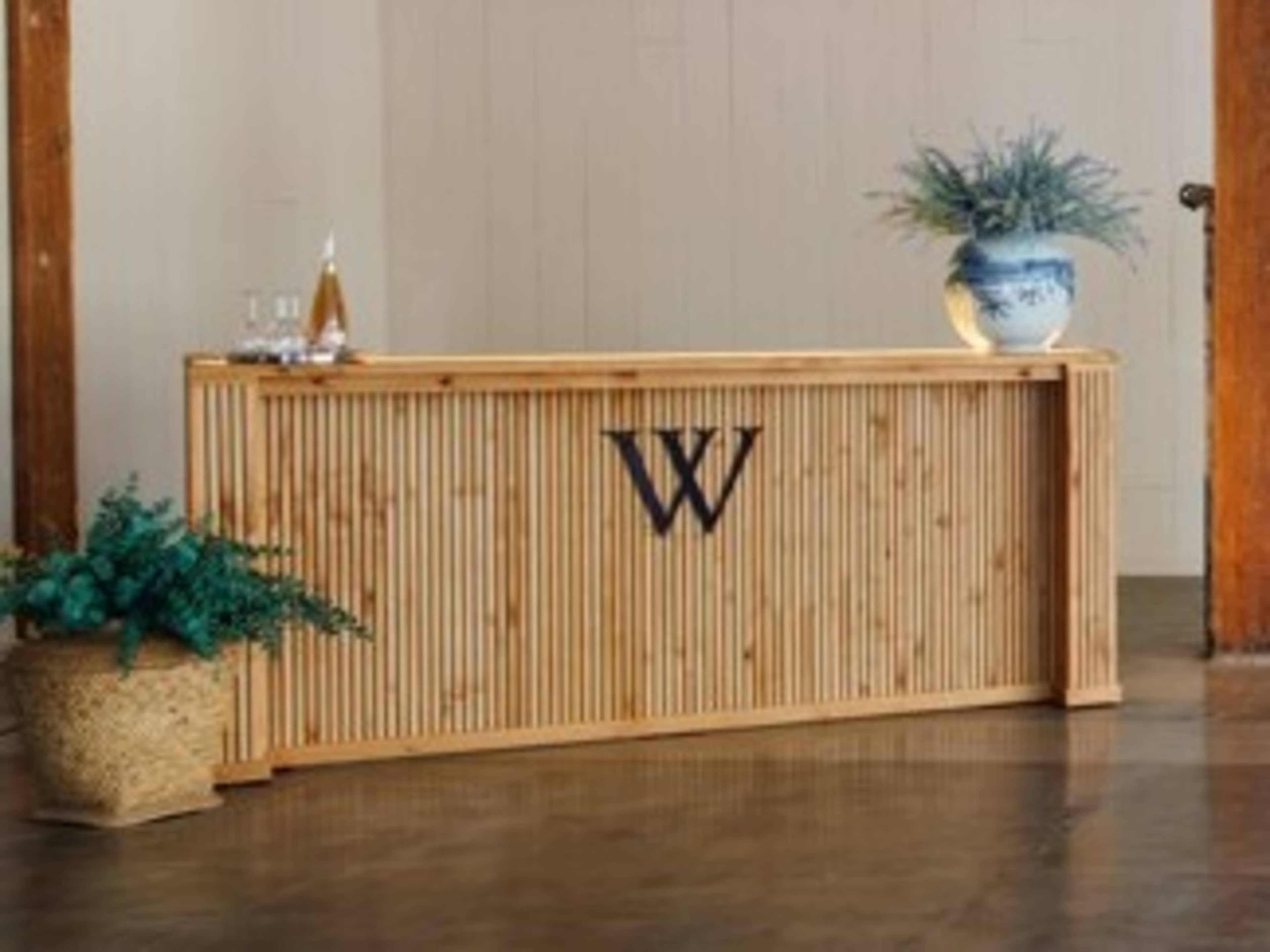 Movable Bar