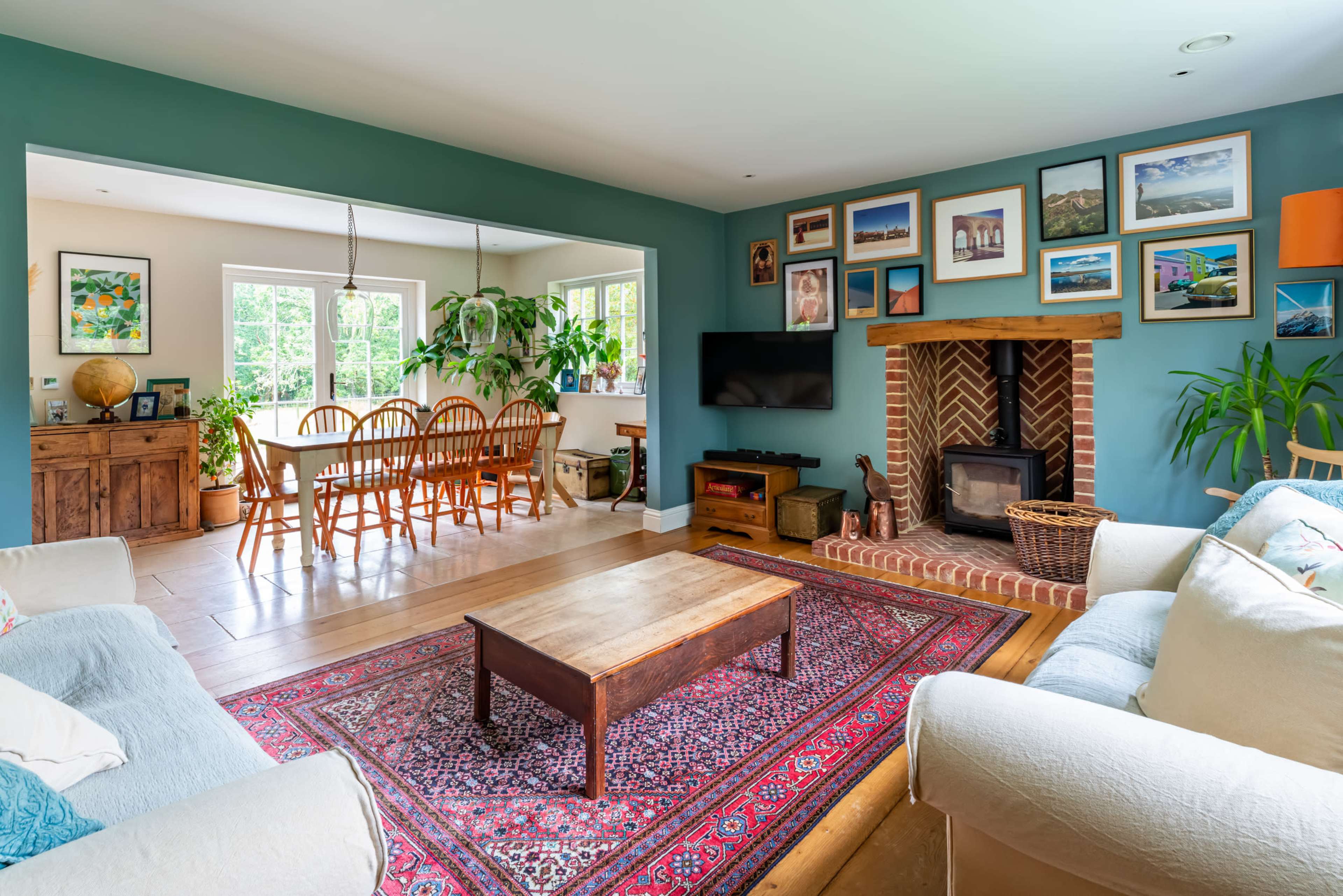 Country House with Beautiful Garden surrounded by Woodland Image in Elsted and Treyford, Midhurst, ENG