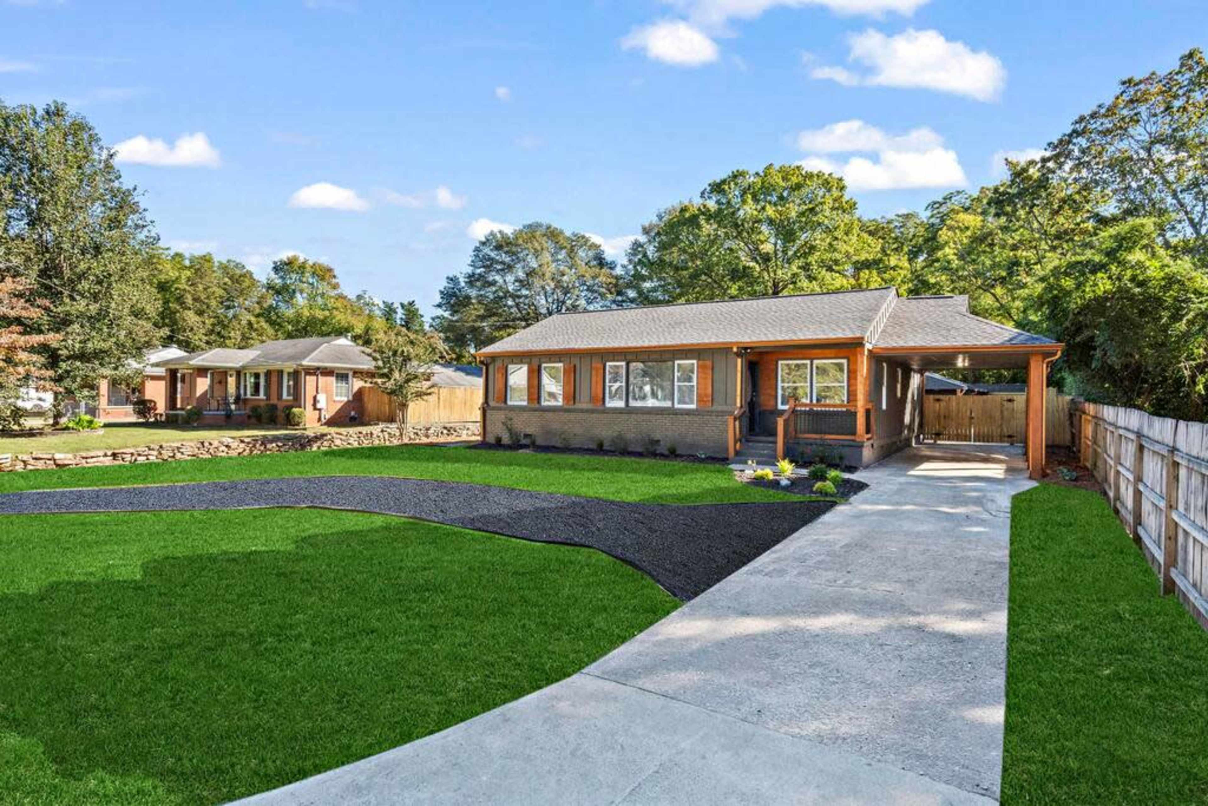 Enchanted outdoor oasis in smyrna close to Lockheed Image in Fair Oaks, Smyrna, GA