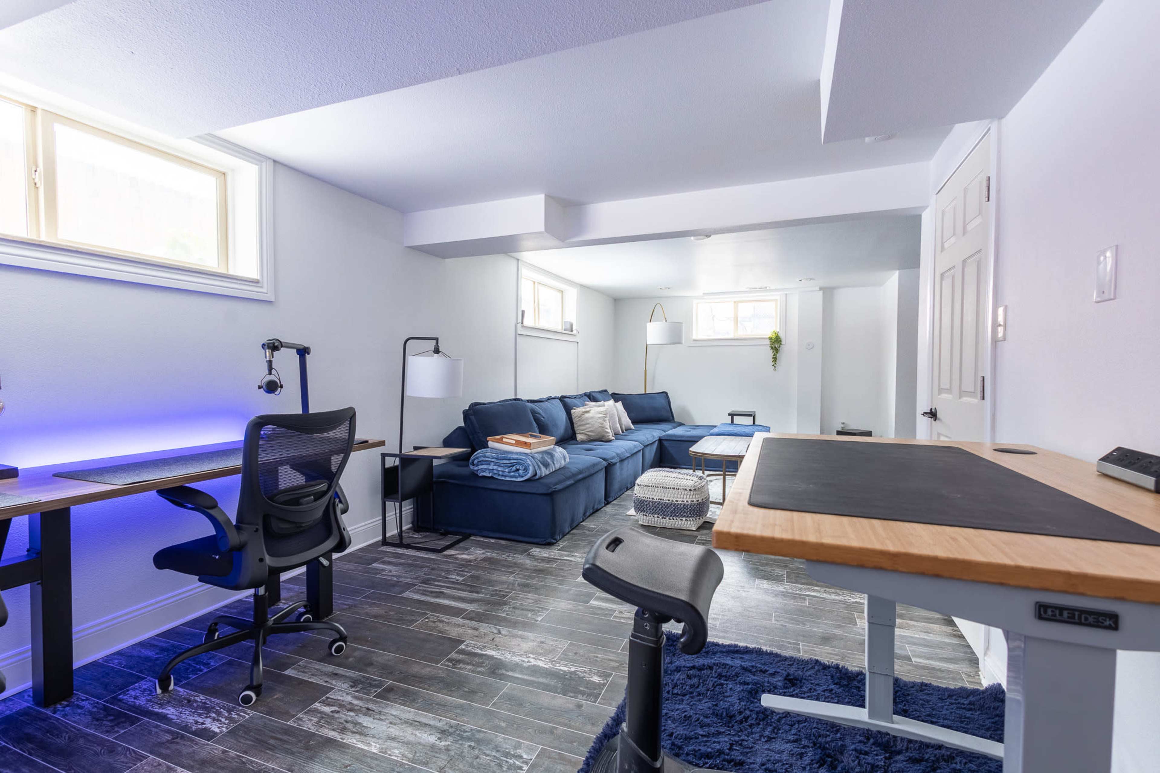 Urban Creative Retreat with Gym & Backdrops Image in Elyria-Swansea, Denver, CO