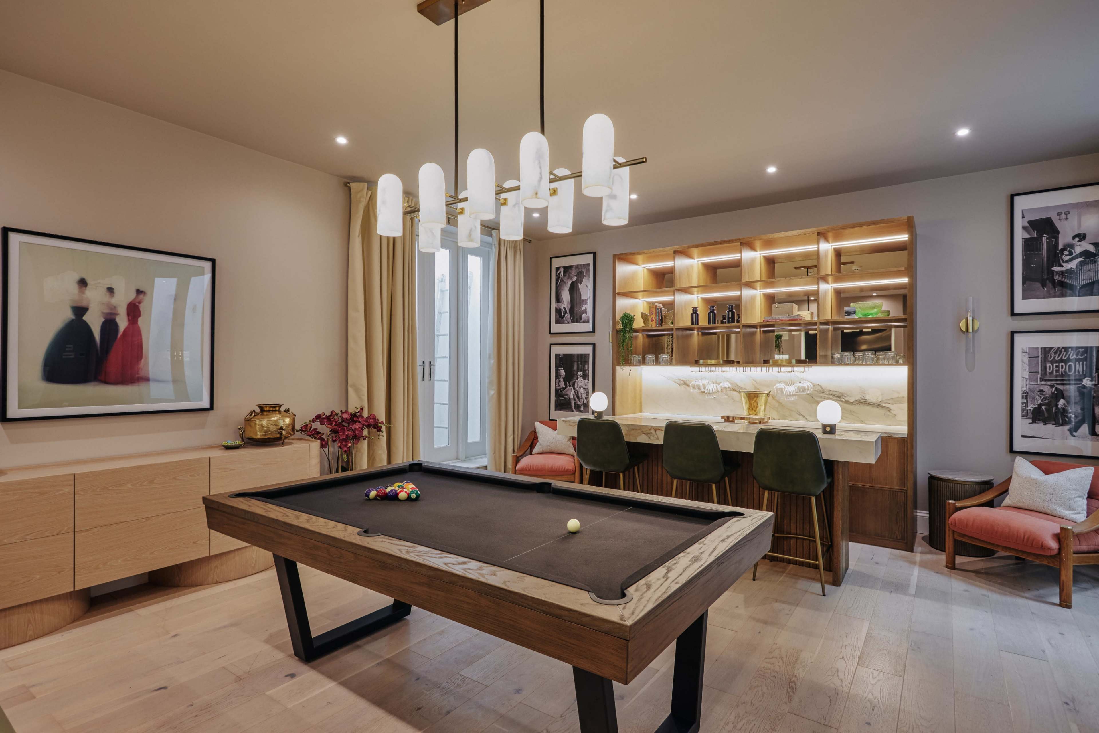 Beautiful Fulham Townhouse with a Bar & Games Room Image in Fulham, Greater London, ENG