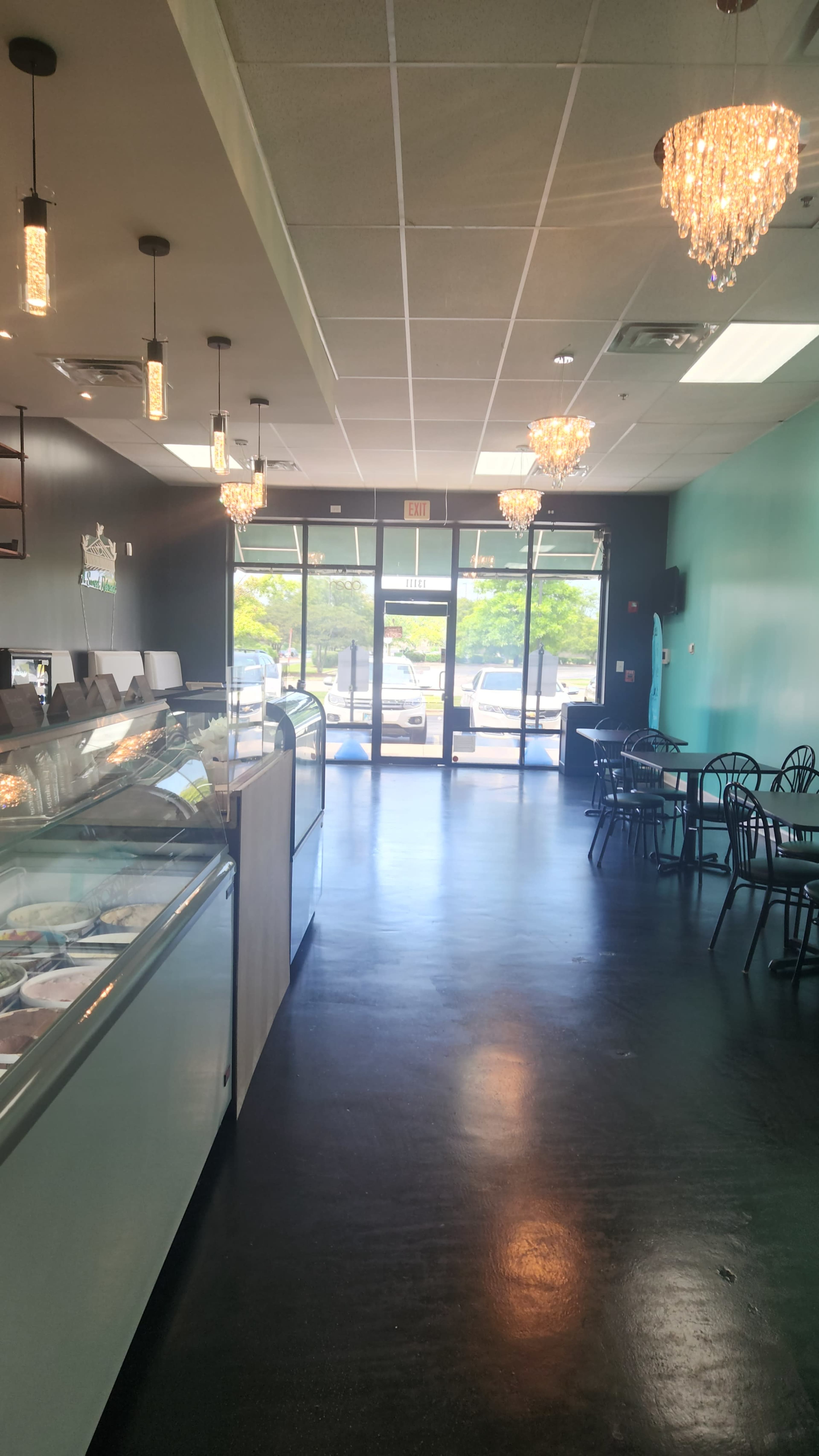 Dessert & Chill Image in Worth Township, CRESTWOOD, IL
