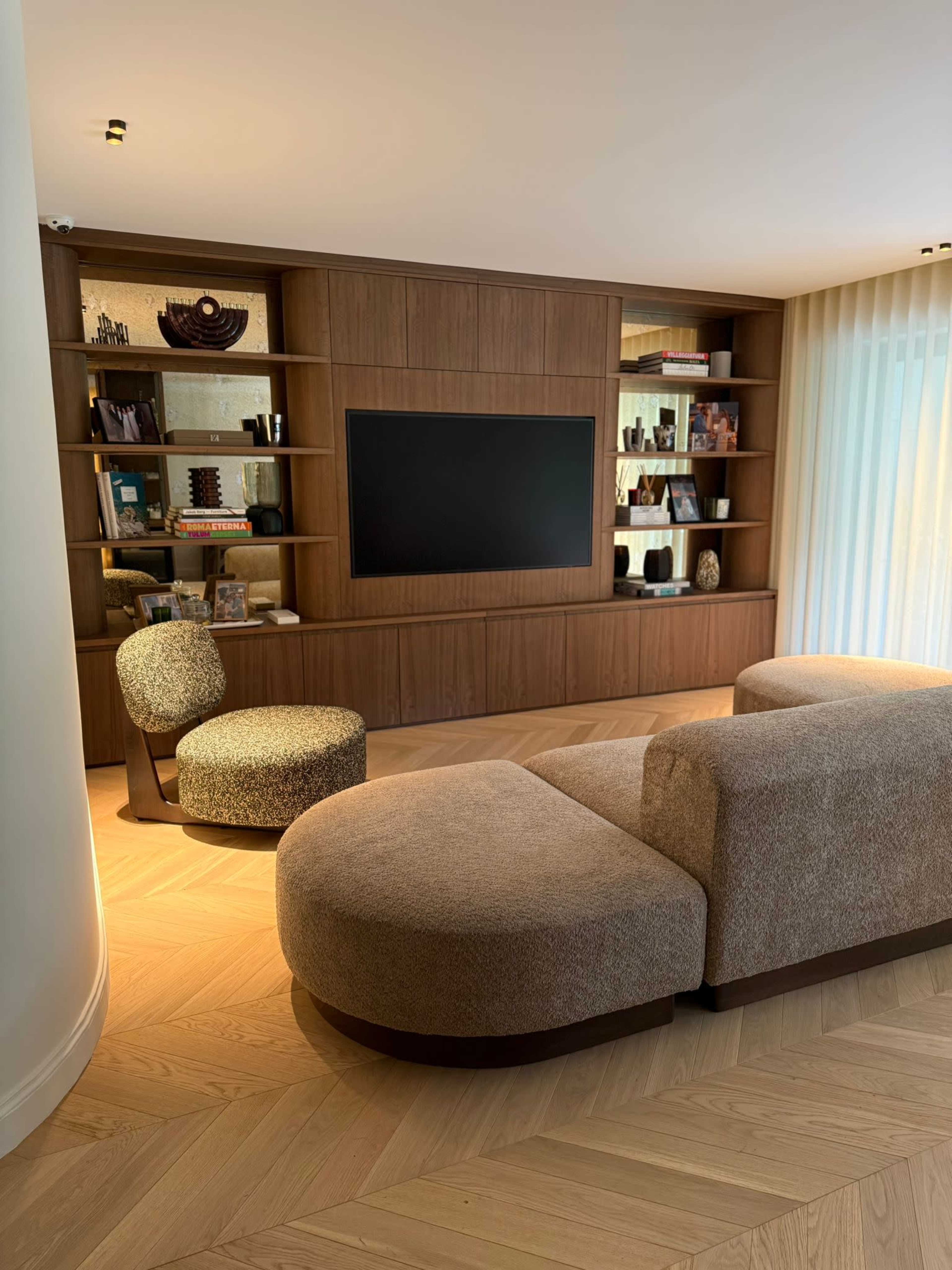 Rez-de-jardin arboré Image in NAP, neuilly sur seine