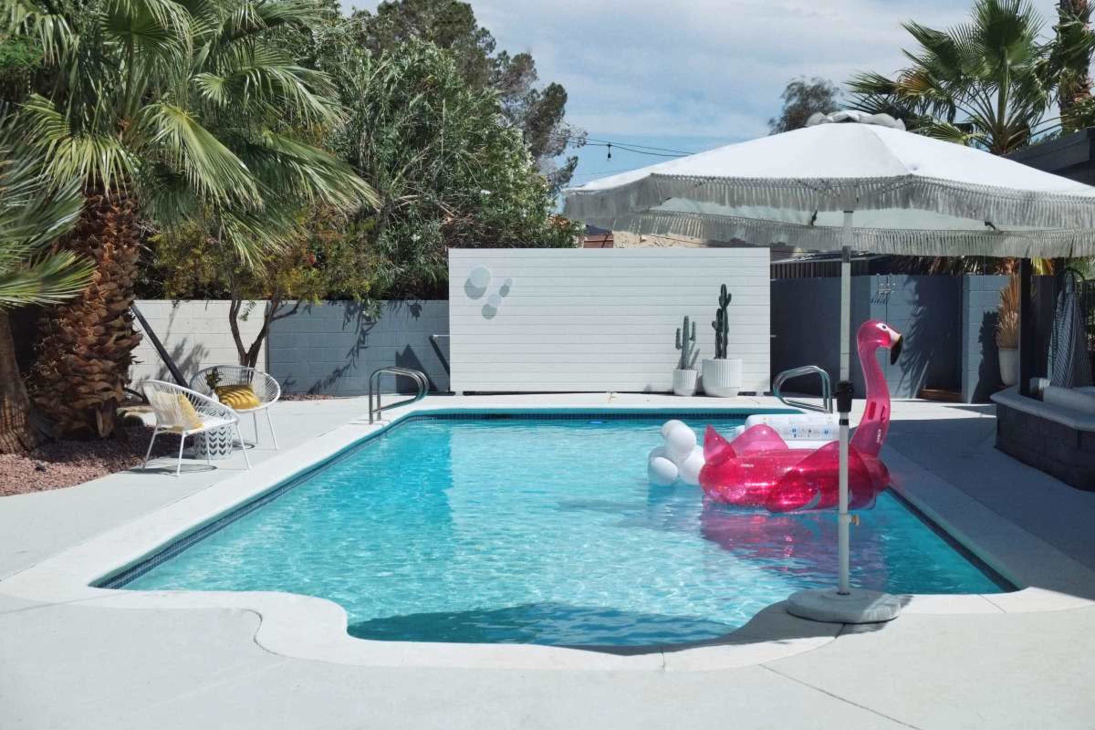 Desert Meets Miami - Colorful Poolside Shoot Location Image in McNeil Estates, Las Vegas, NV