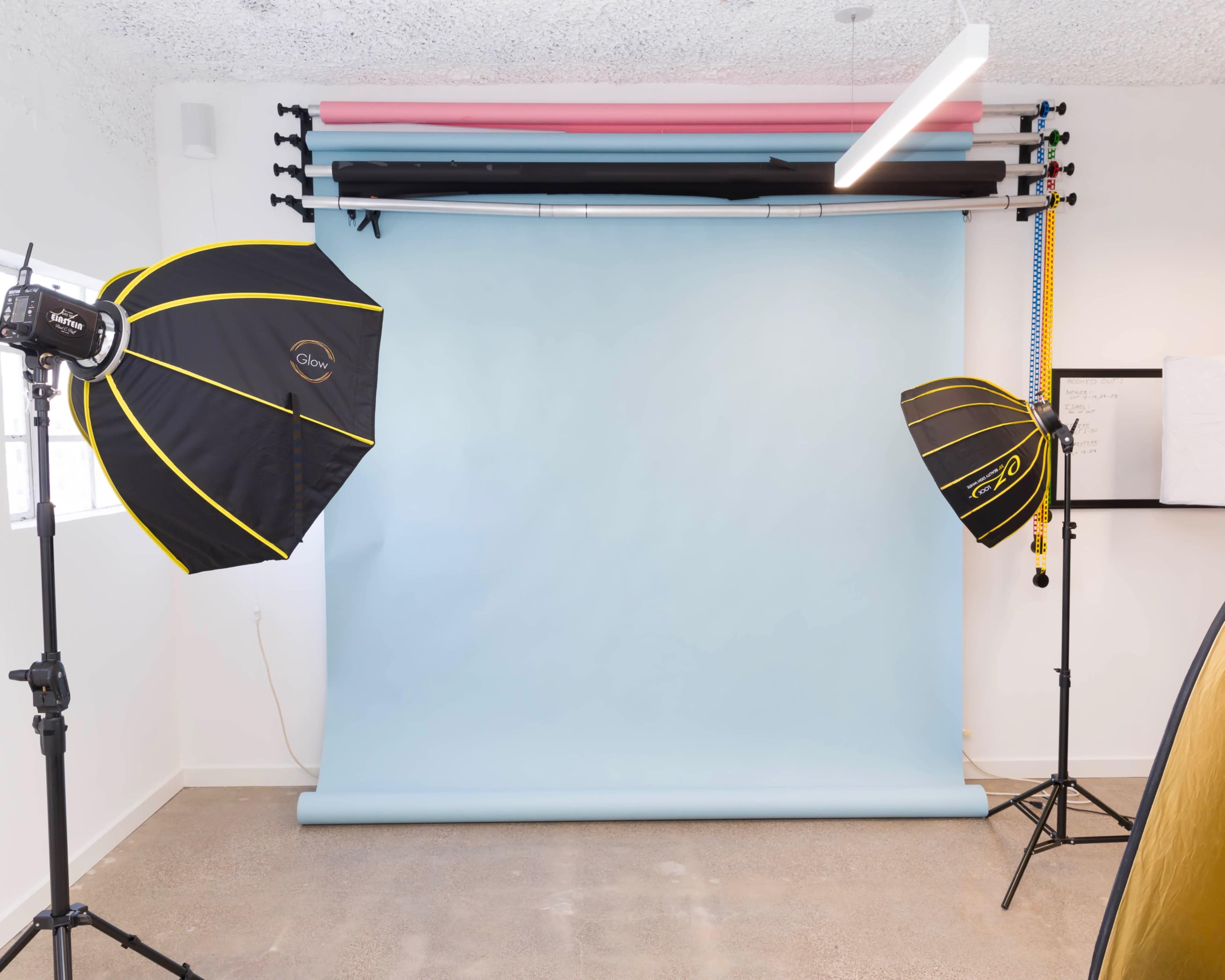 Bright and Versatile Studio for Rent in Prime Location Image in Beverly Grove, Los Angeles, CA