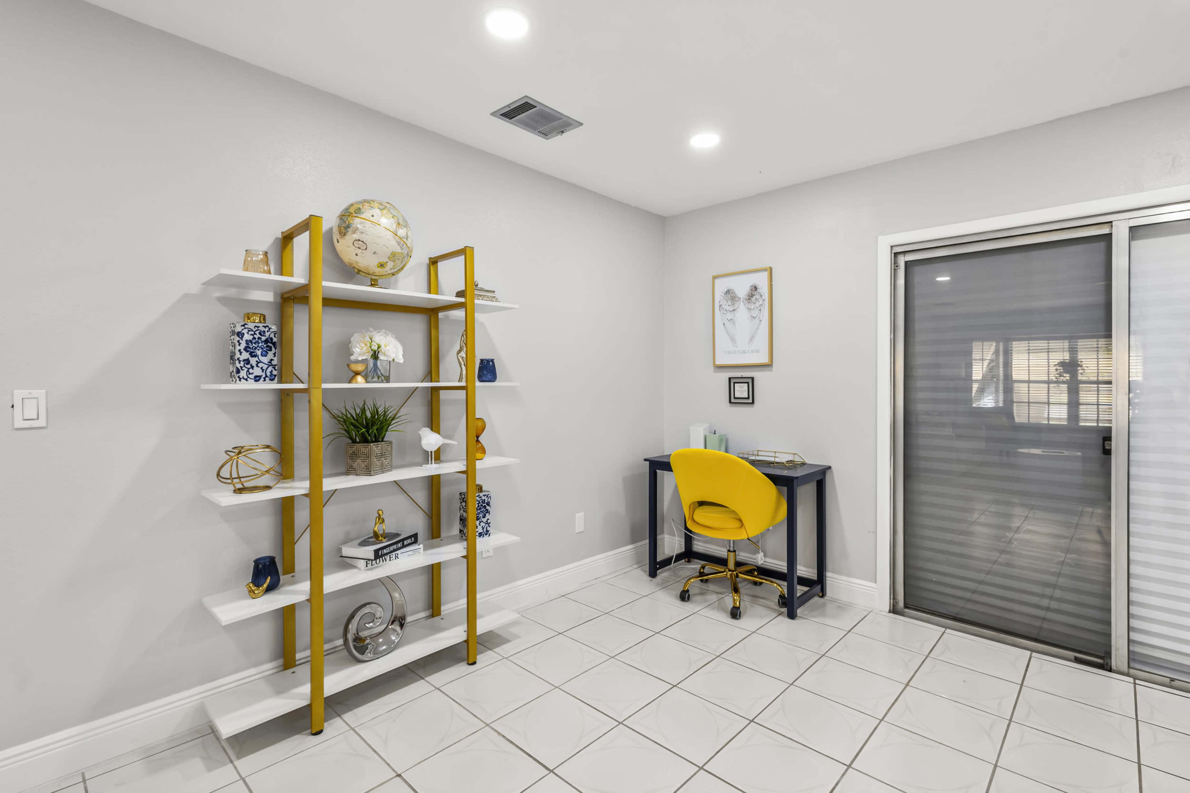 Bright & Spacious Florida Home Image in Florida Ridge, Vero Beach, FL