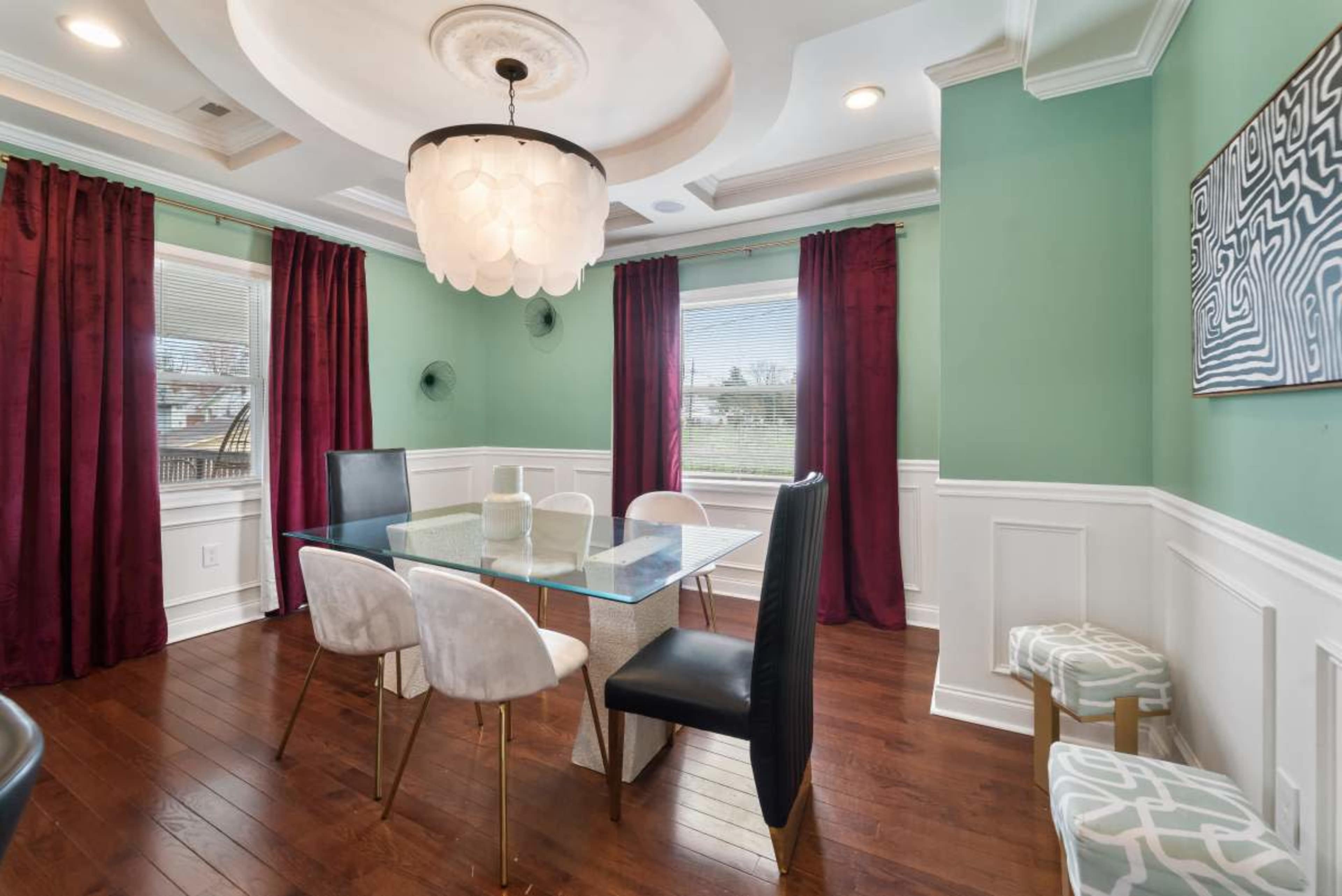 Stunning 7BR Lux House in Baltimore Image in West Arlington, Baltimore, MD