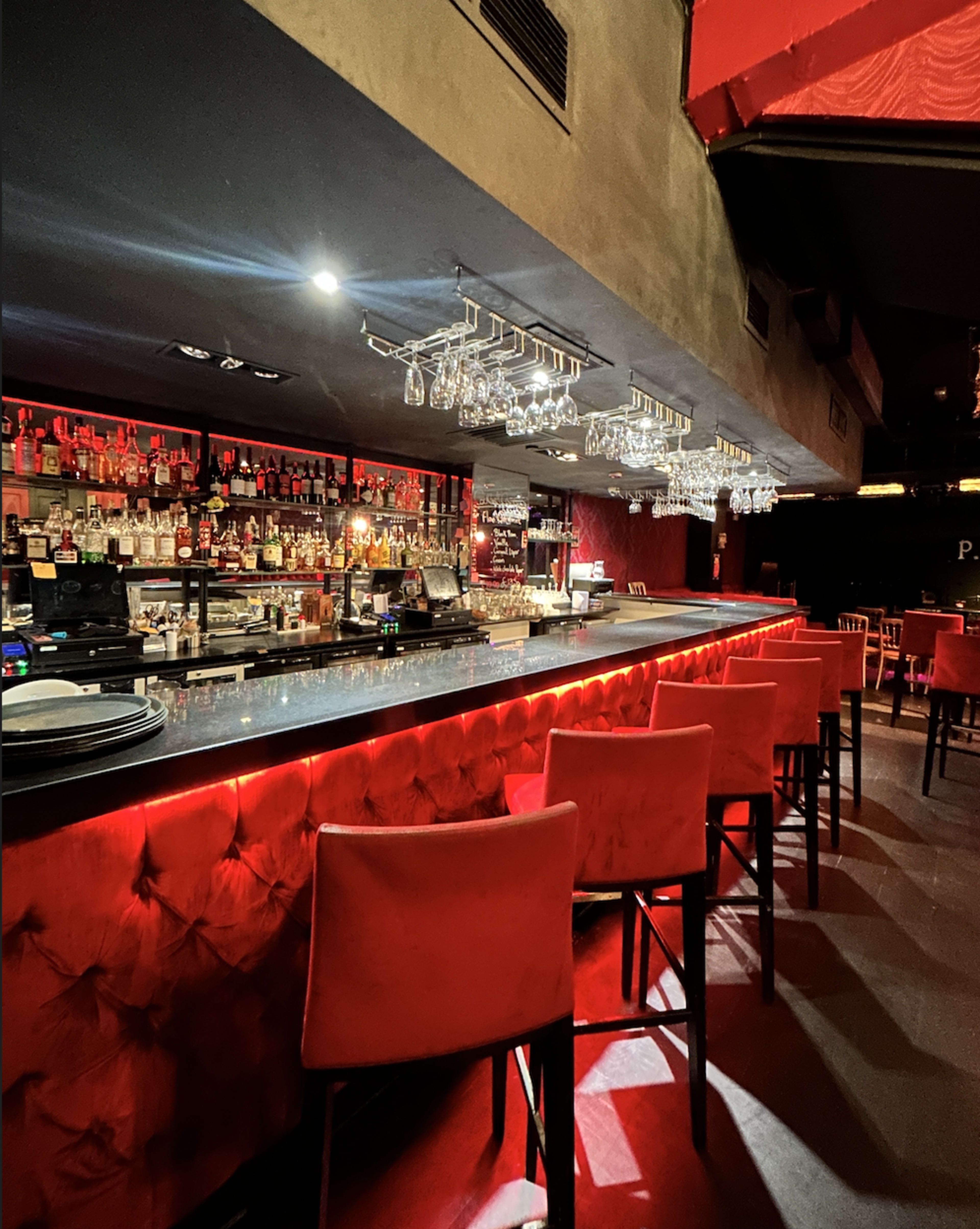 Luxury Cabaret style cocktail bar Image in City of London, City of london, ENG