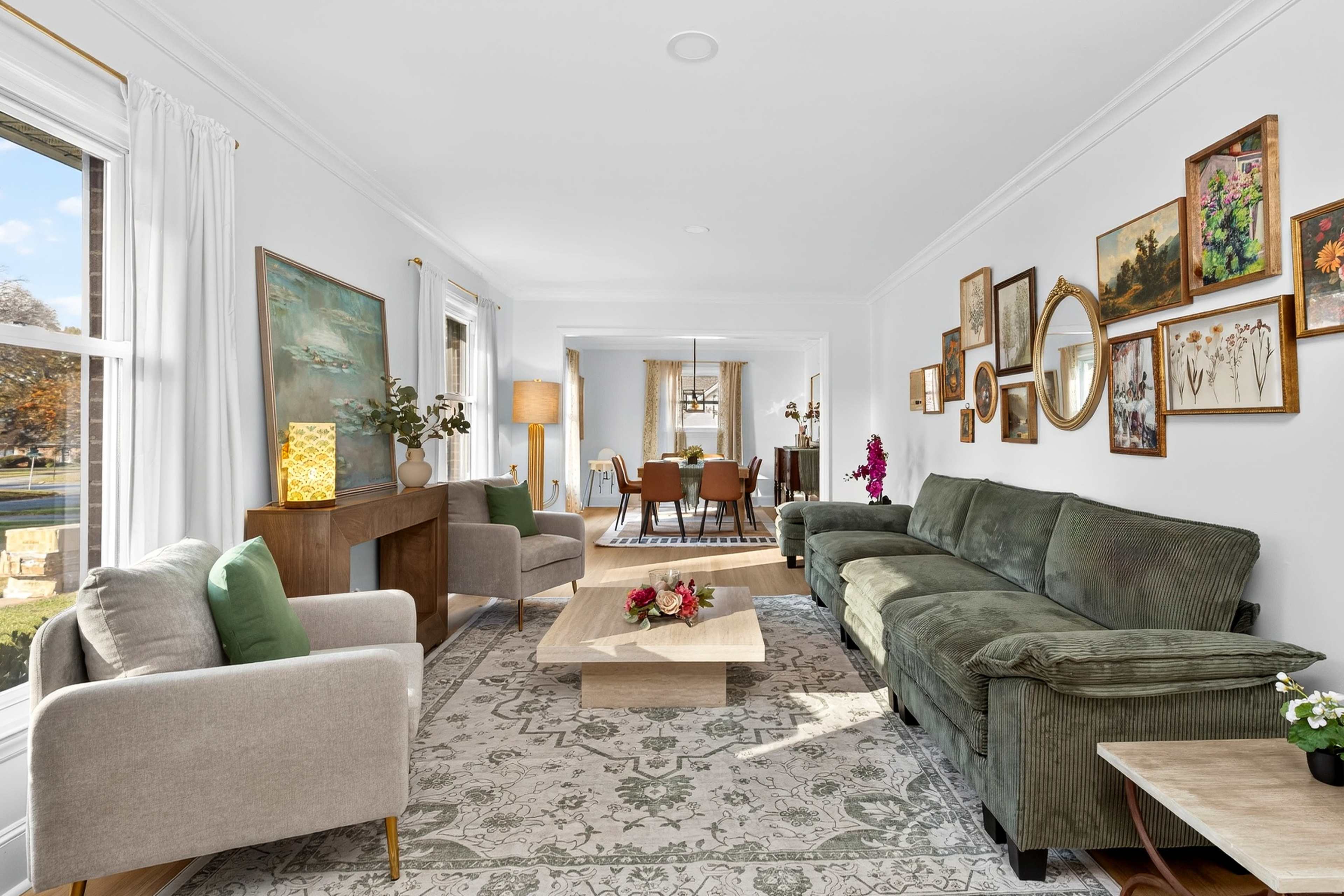 Charming Spacious Home With Pool and Hot Tub Image in Toddville Road, Charlotte, NC