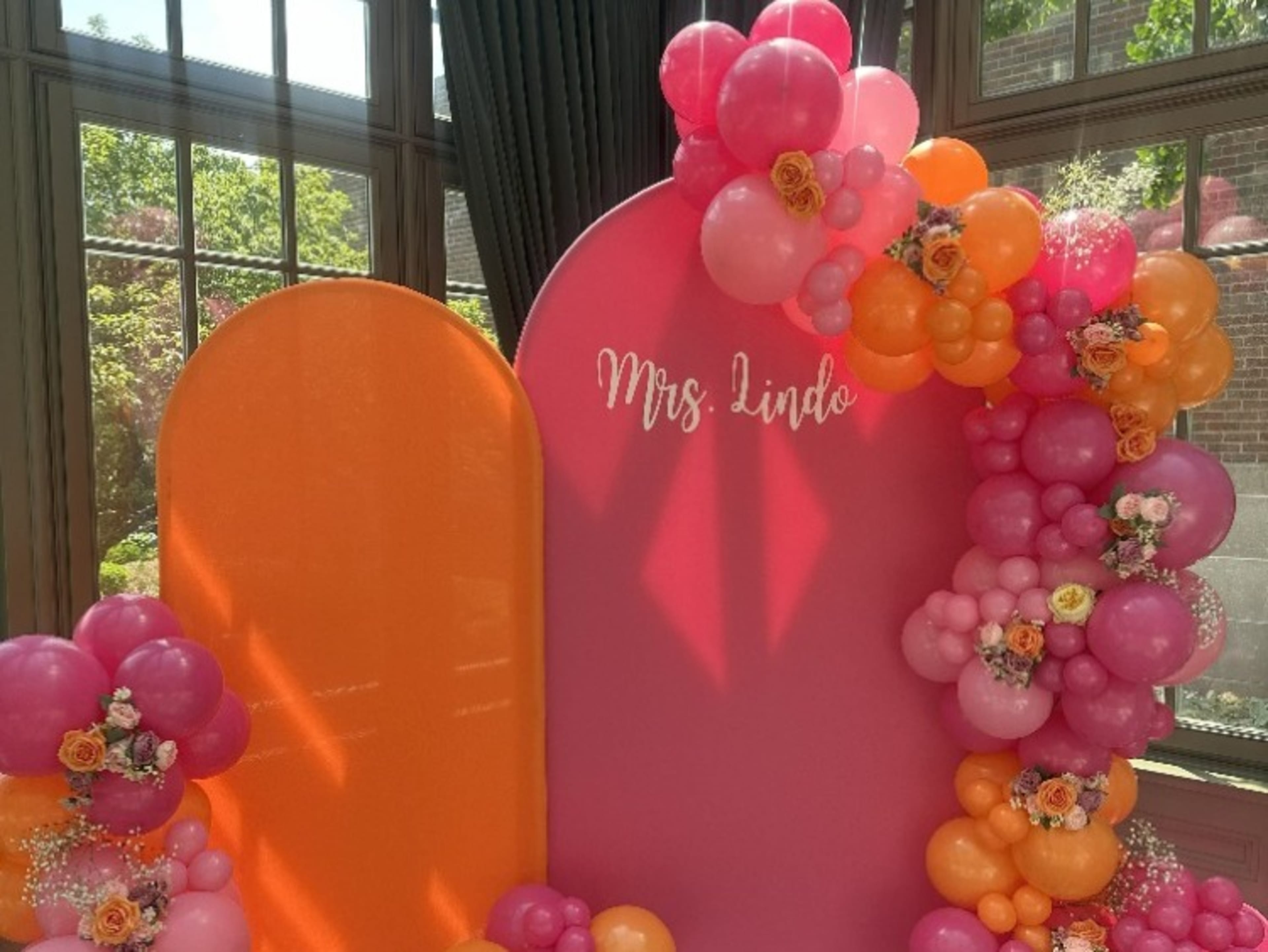 Arch Backdrop with Balloons