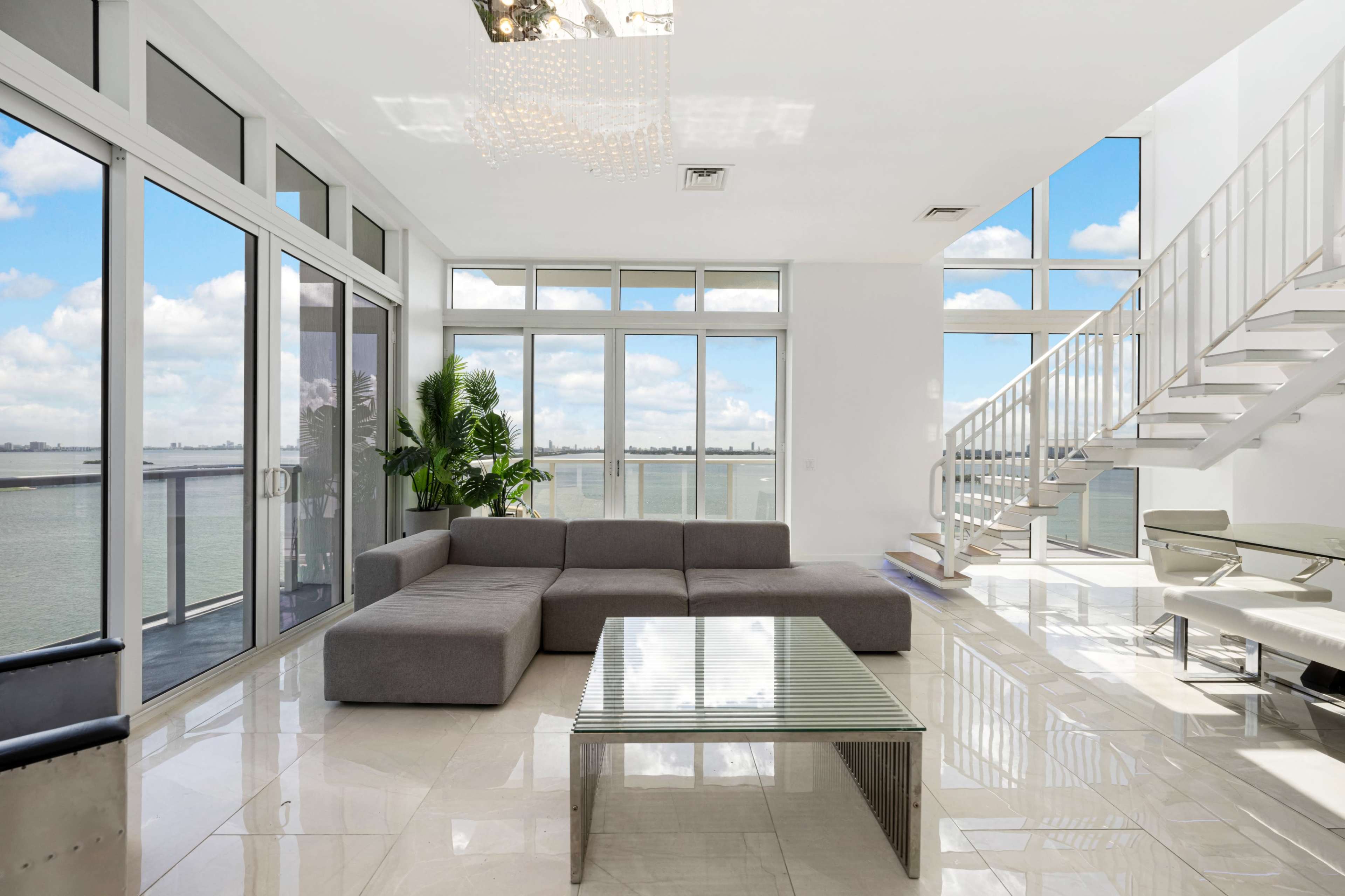 Stunning Two-Story Luxury Penthouse Image in Edgewater, Miami, FL