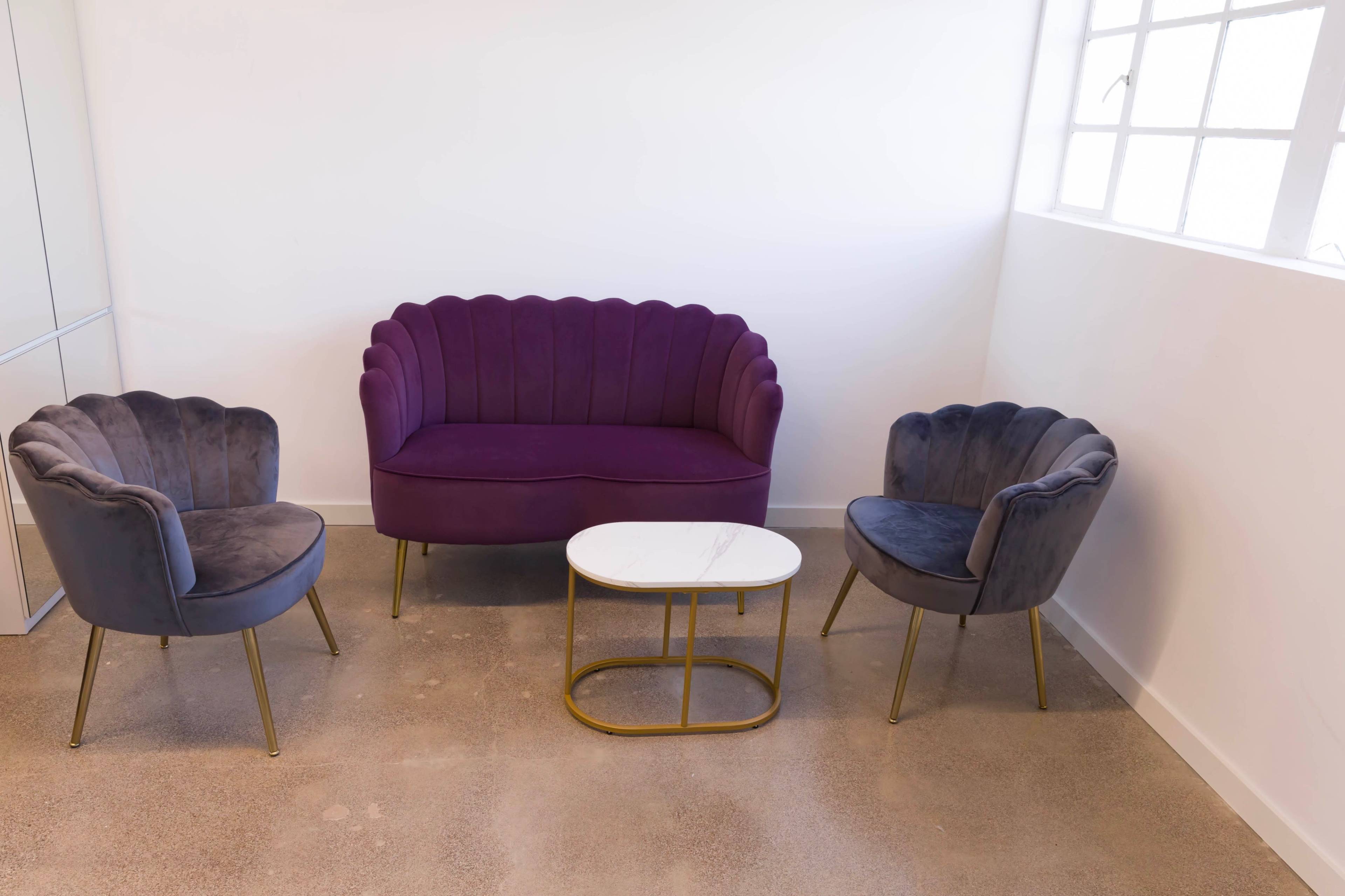 Bright and Versatile Studio for Rent in Prime Location Image in Beverly Grove, Los Angeles, CA