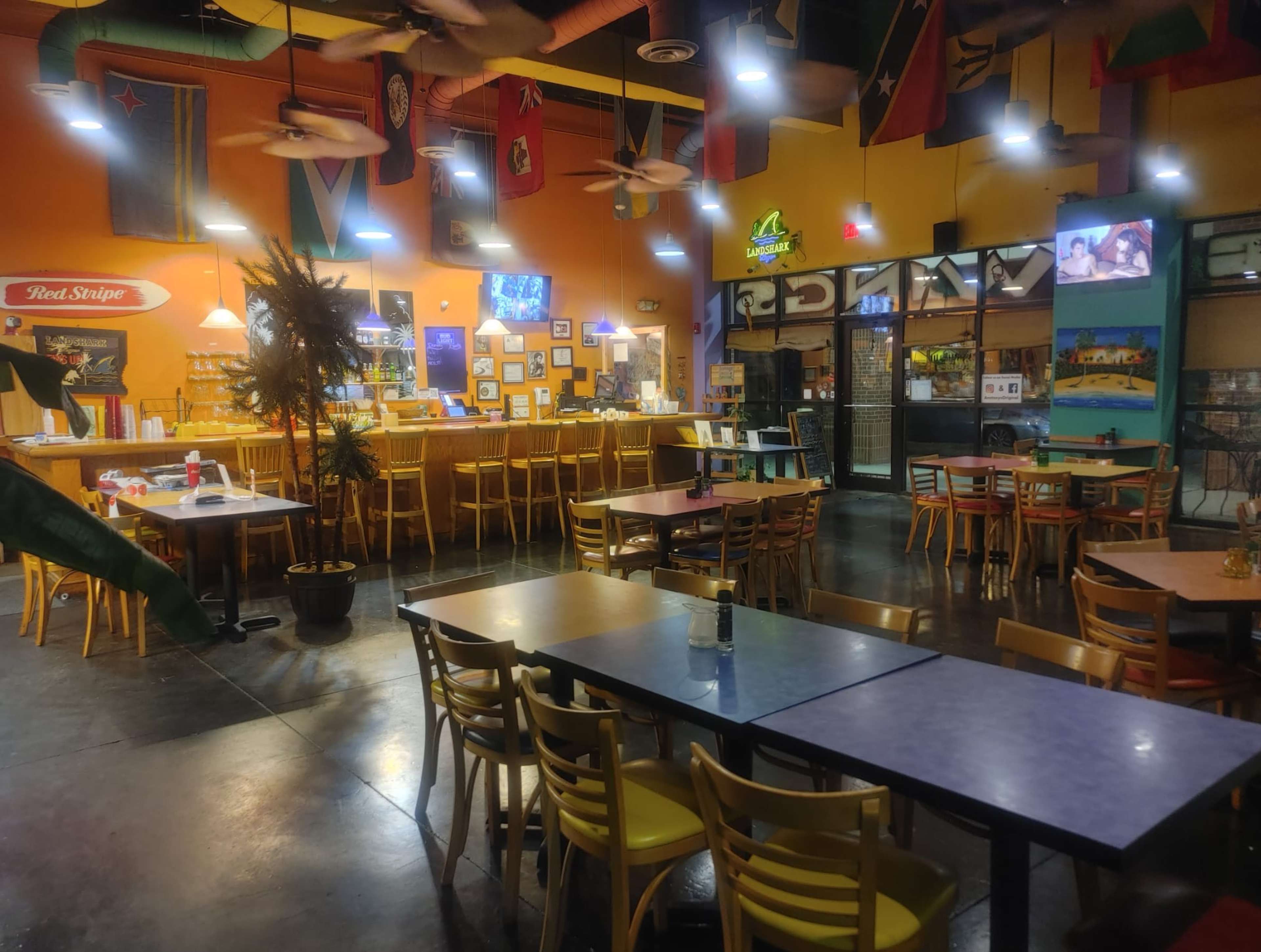 Vibrant Restaurant/cafe Venue with Full Bar in Charlotte Perfect for meetings Image in West Sugar Creek, Charlotte, North Carolina