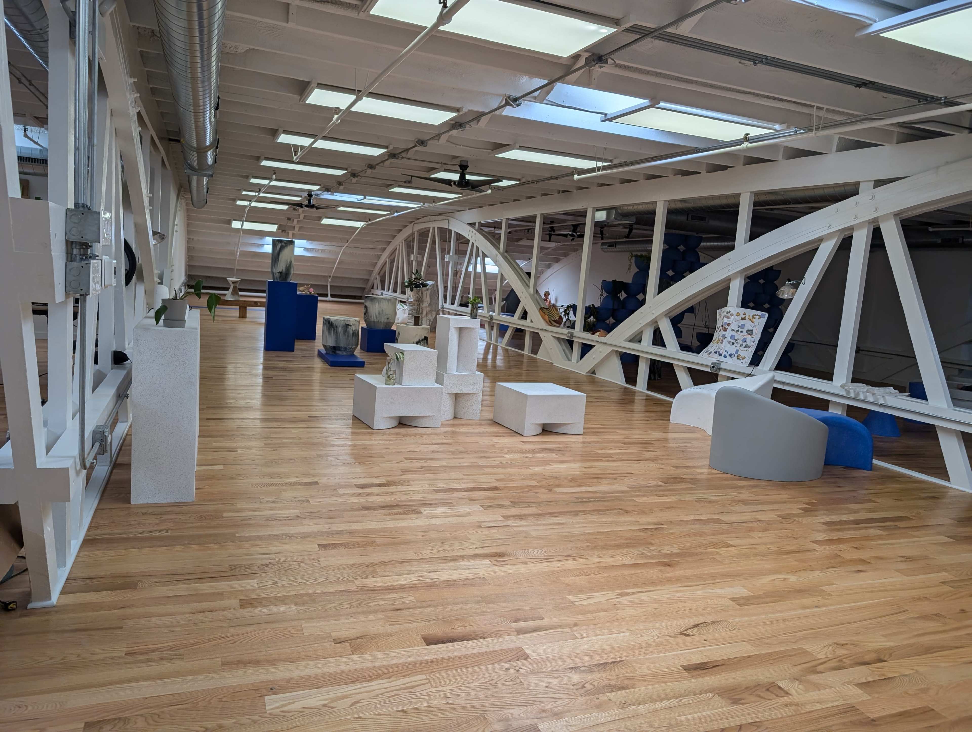 Chicago Bow-Truss Warehouse Image in Albany Park, CHICAGO, IL