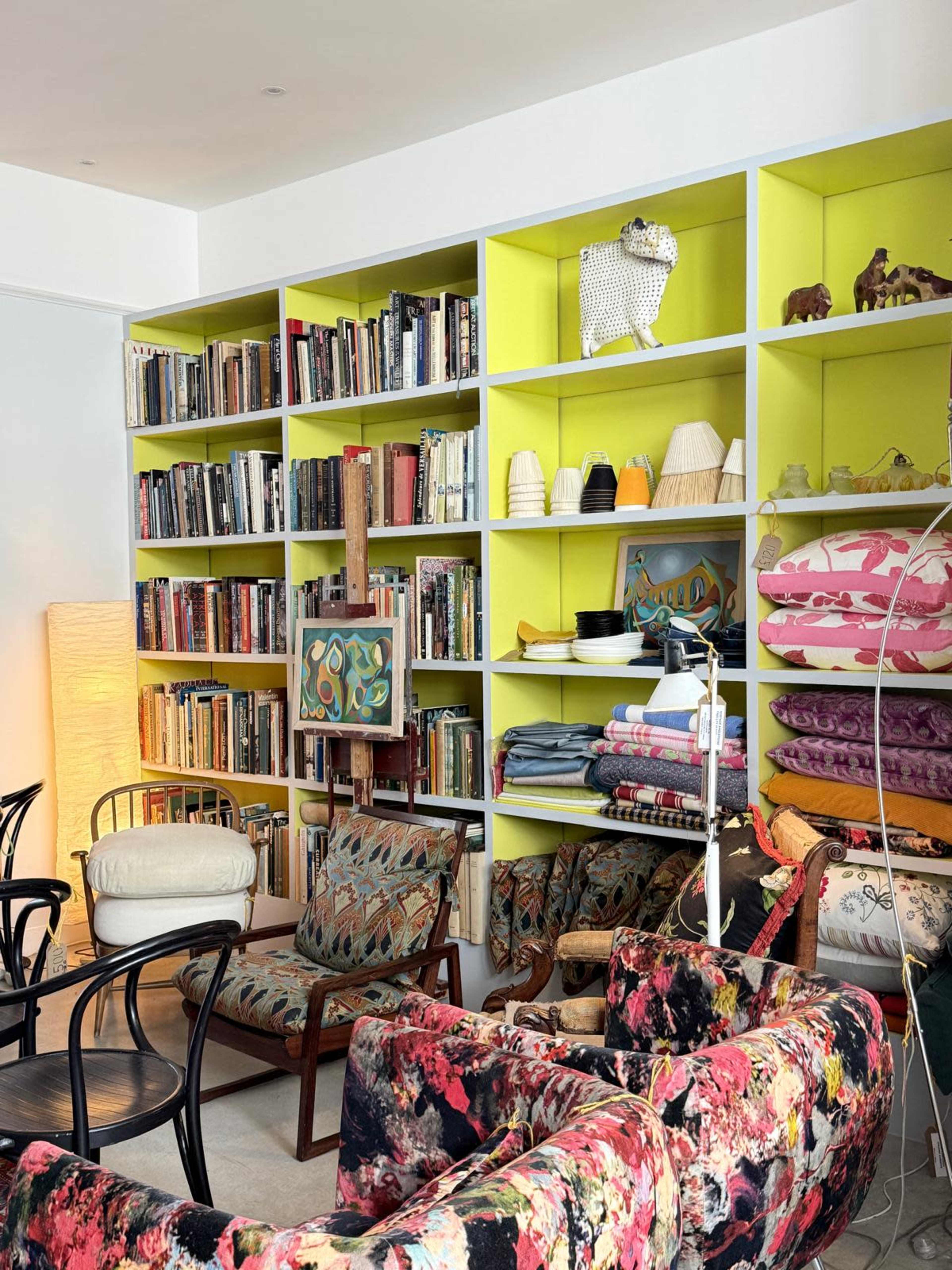 spacious shop in the best location Image in London, London, ENG