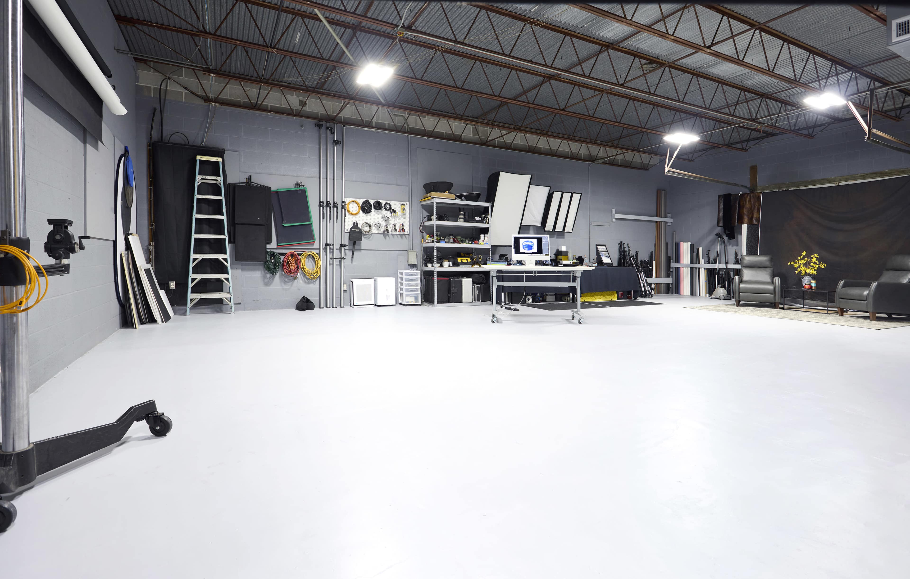 GREAT STUDIO Centrally Located/Fully Equipped 1600sqft. Image in Northside, Houston, TX