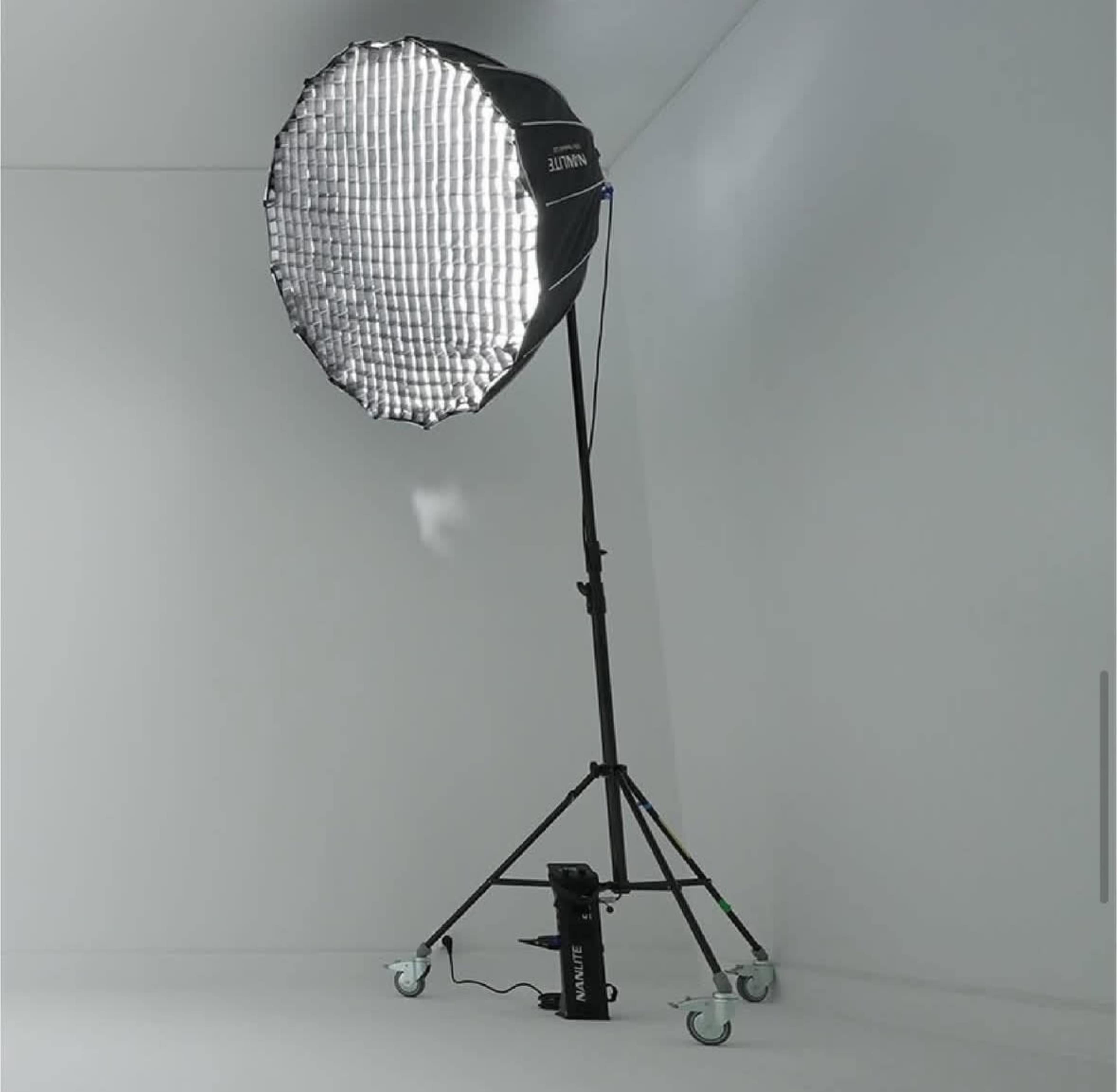 Studio photo en plein coeur de Paris Image in Madeleine, PARIS, 