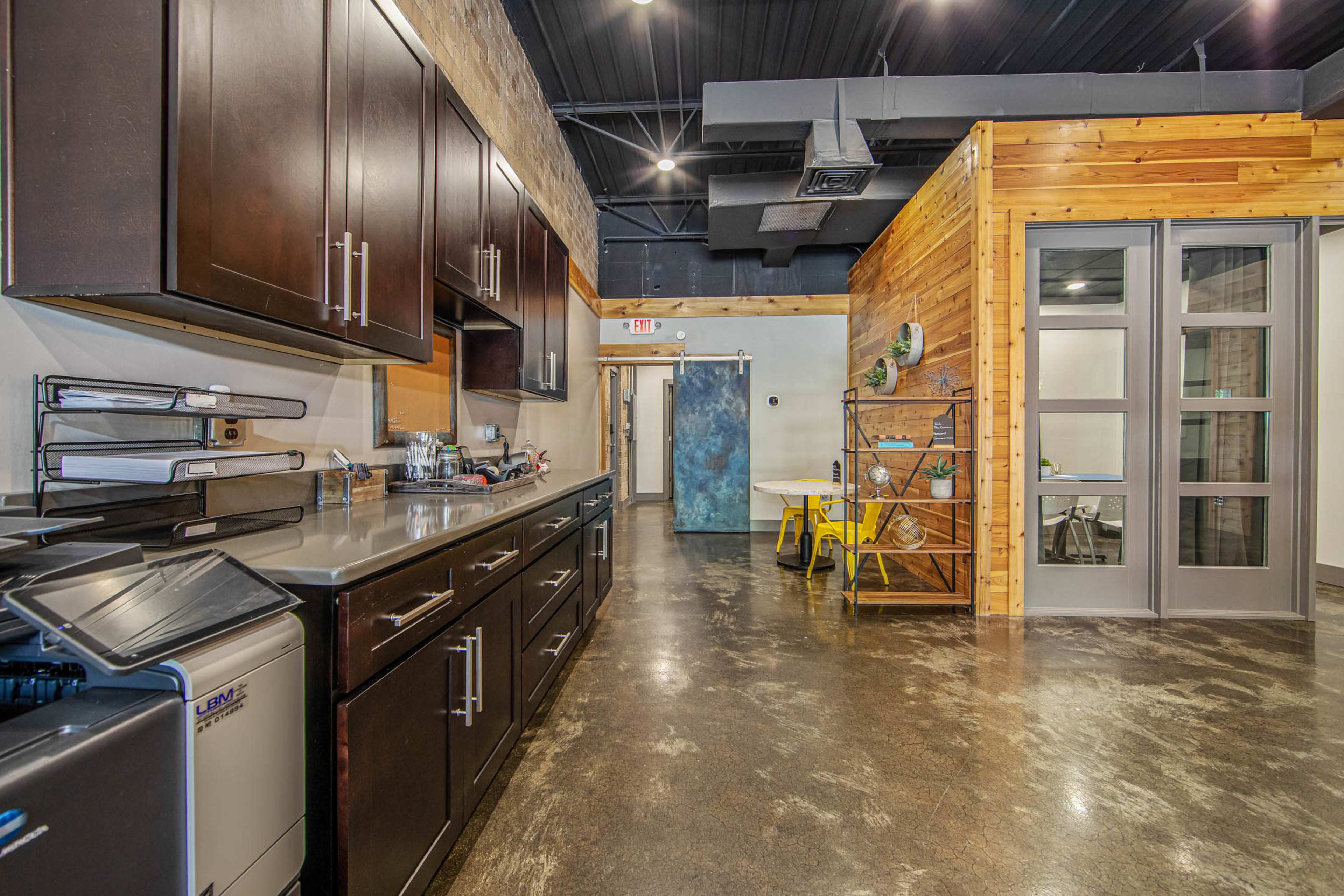 Room Juliet, Industrial Office Space for Conferences Image in Terry Sanford, Fayetteville, NC