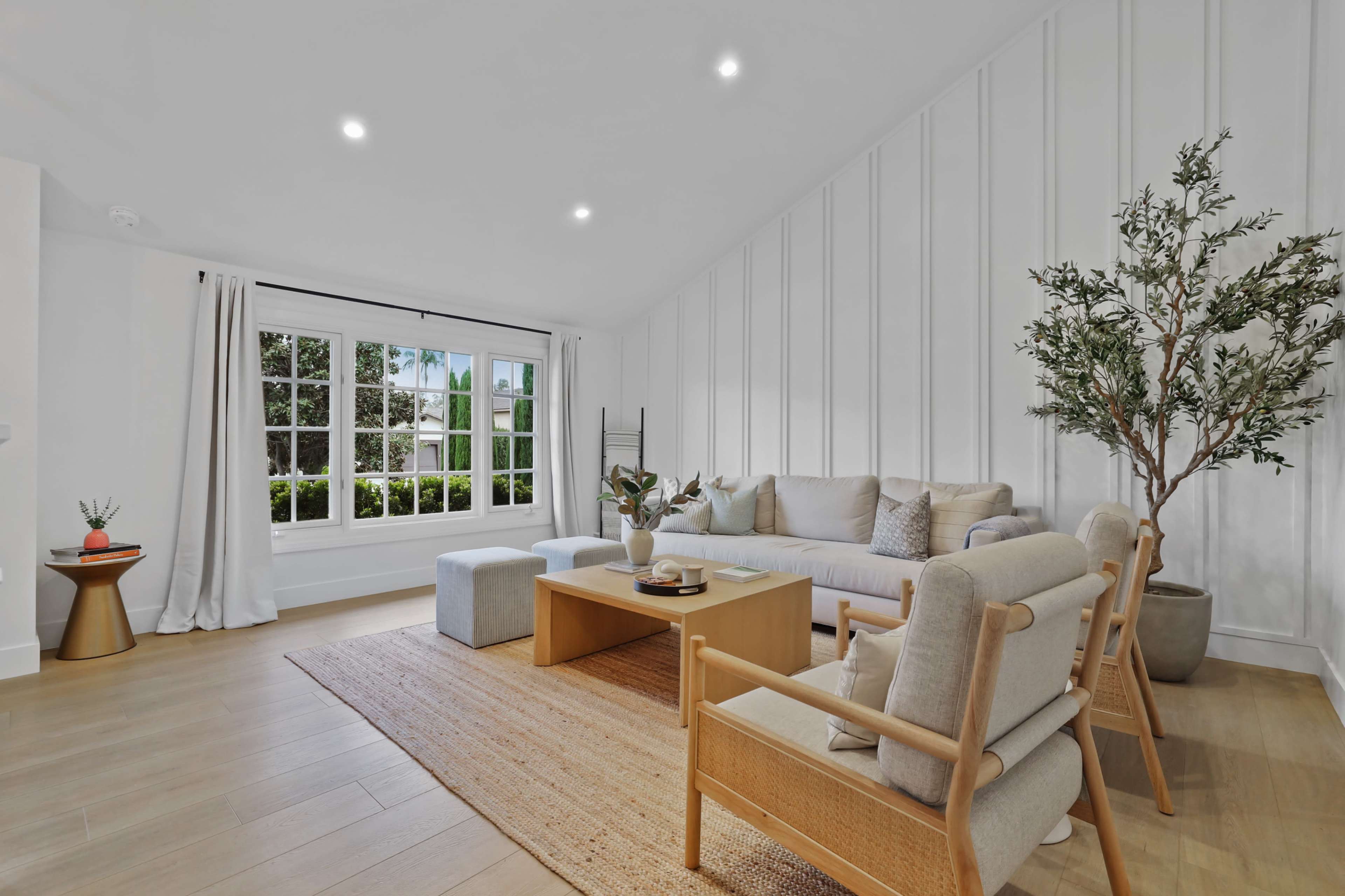 Modern Farmhouse with Modern Spaces Image in Lake Forest, lake forest, CA