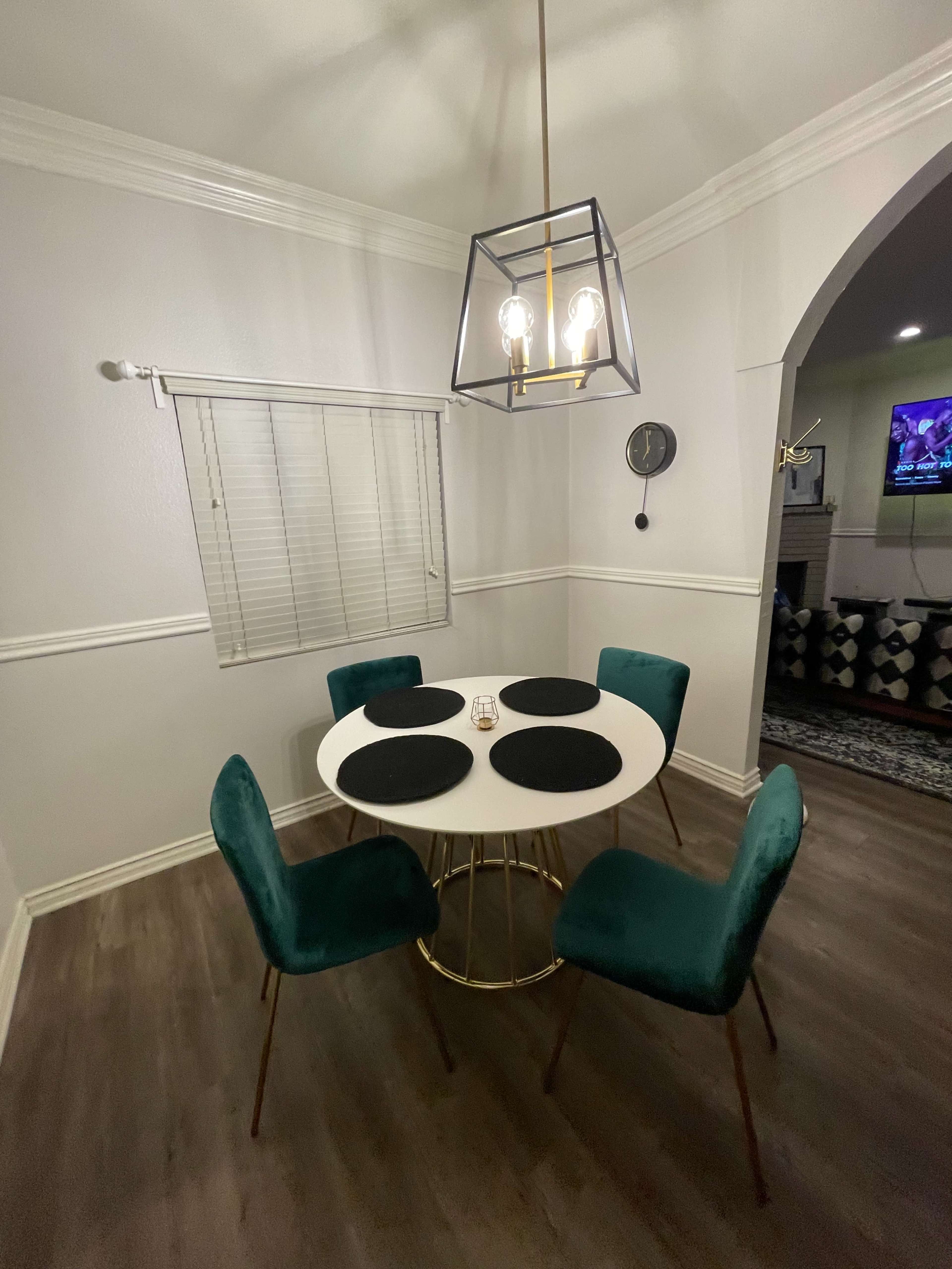Spacious & Versatile 3-Bath Event Space near SoFi Stadium & The Forum – Ideal for Daytime Gatherings, Meetings, and Productions Image in Inglewood, Inglewood, CA