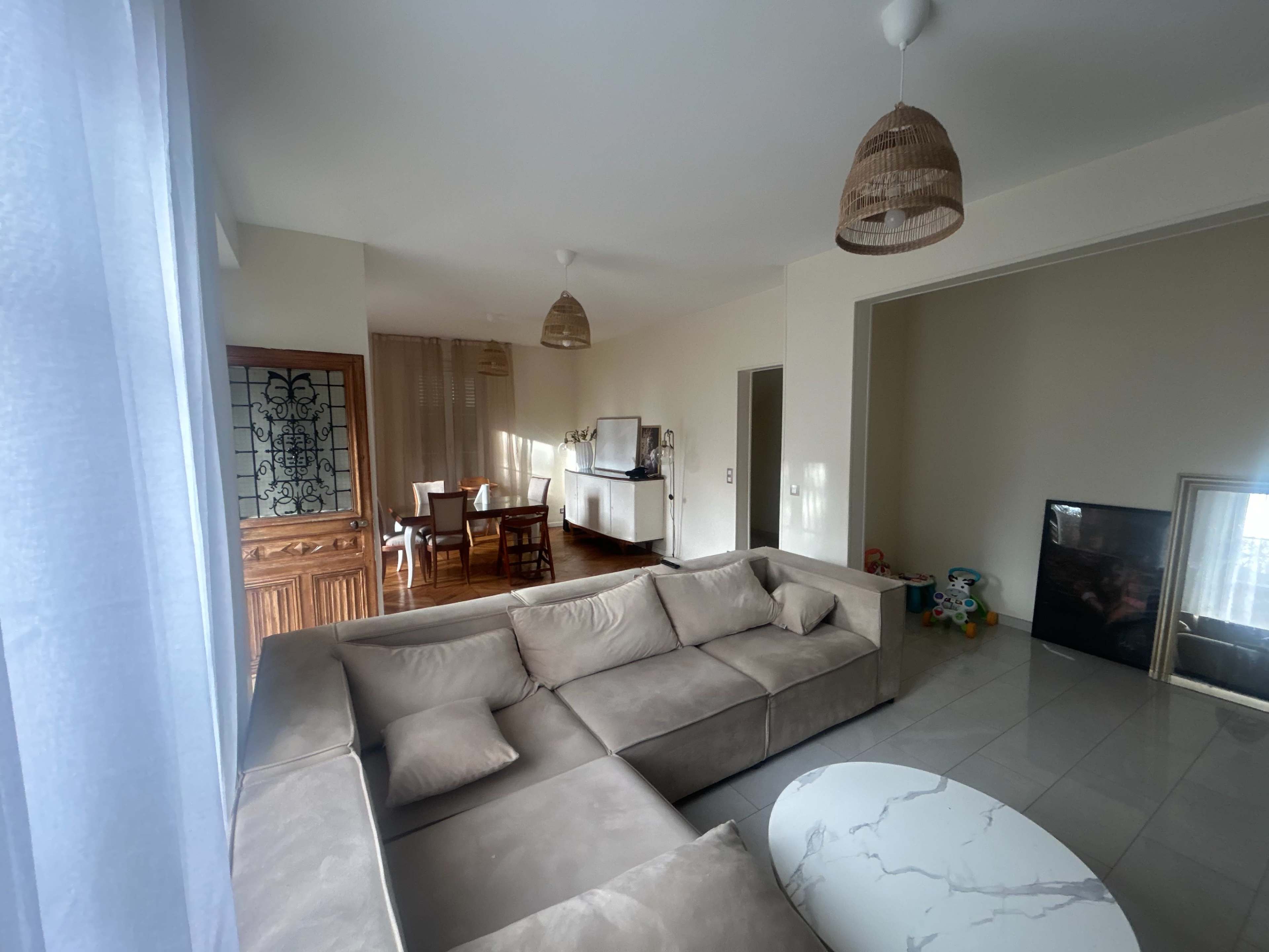 Maison de ville lumineuse avec sous sol pour tournage et shooting photo Image in , Corbeil-Essonnes