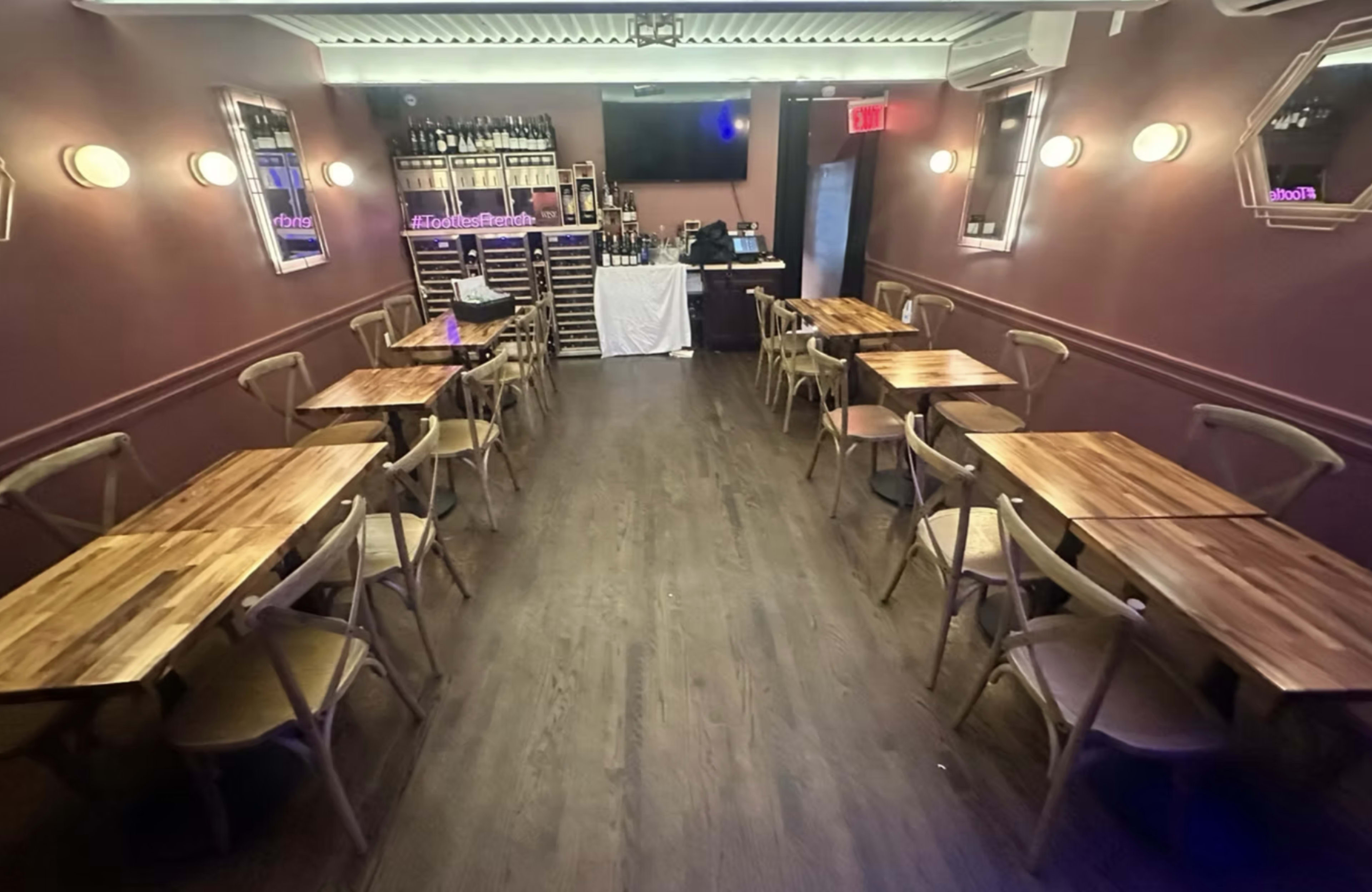 Wine Bar / Restaurant with Private Lounge Image in Ditmars Steinway, Astoria, NY