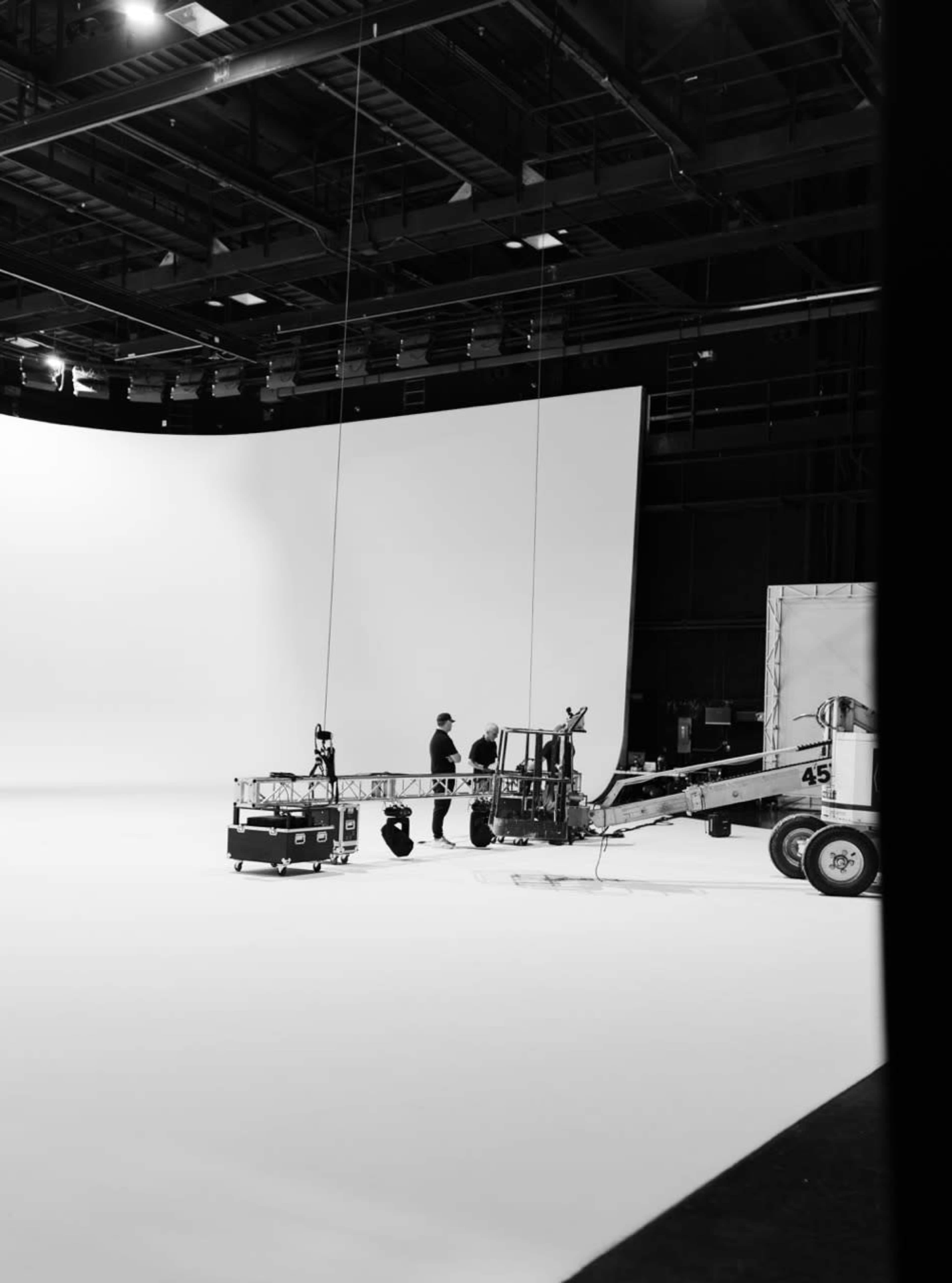 15,000 Sq Ft Professional Soundstage with 32' Cyc | Detroit Film & Production Studio Image in Farmington Hills, Farmington Hills, MI