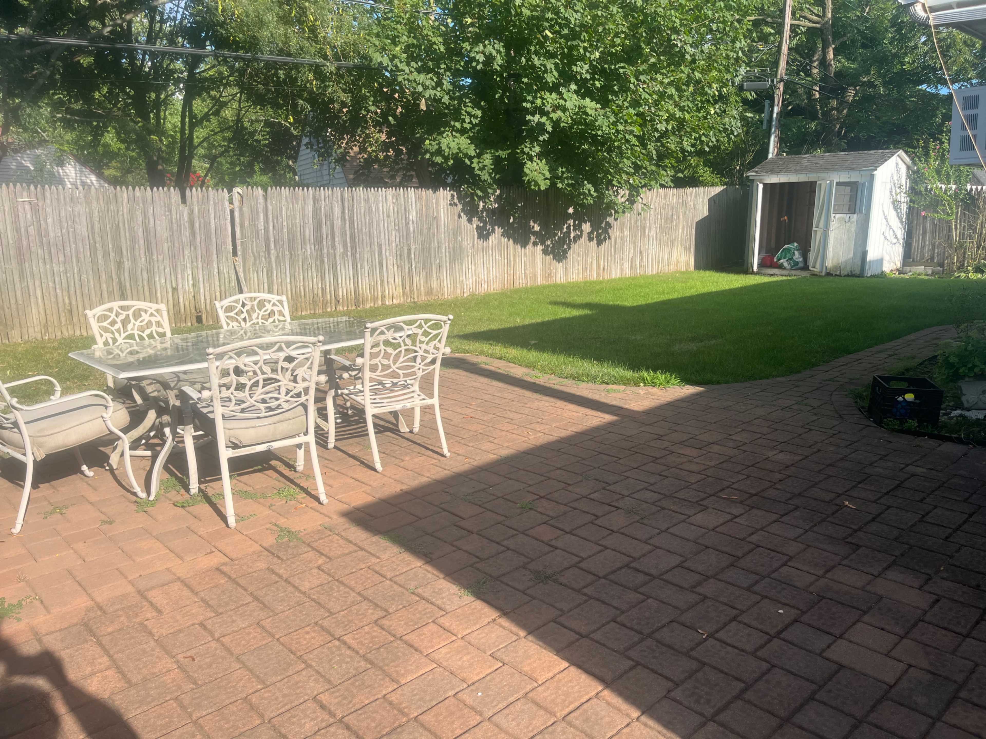 Lush Suburban Backyard Getaway Image in Hicksville, Hicksville, NY