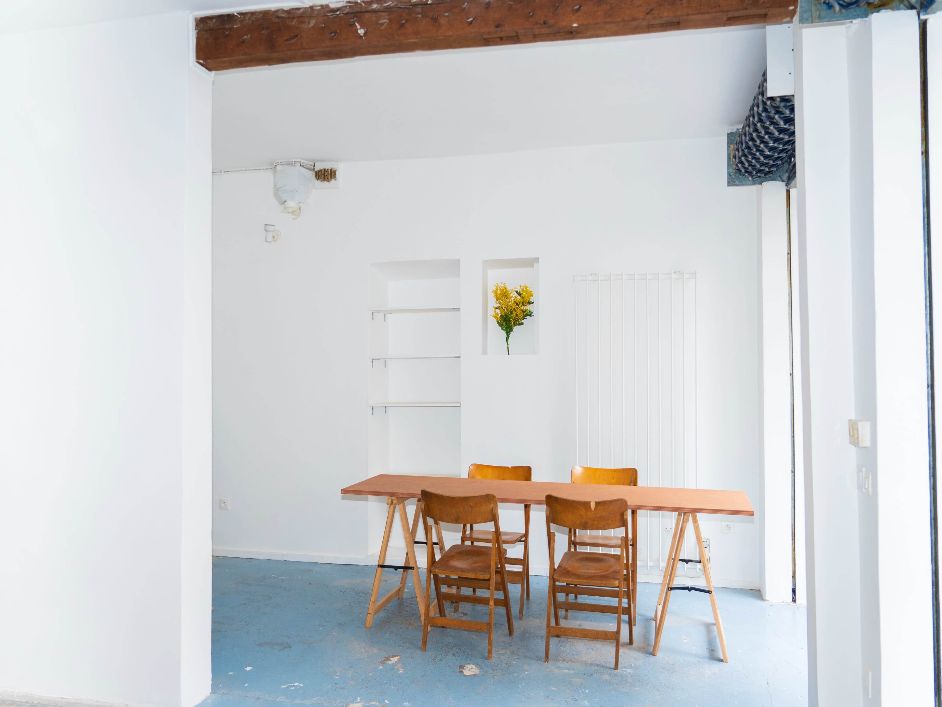 Espace avec vitrine sur rue dans le 11ème Image in Roquette, Paris