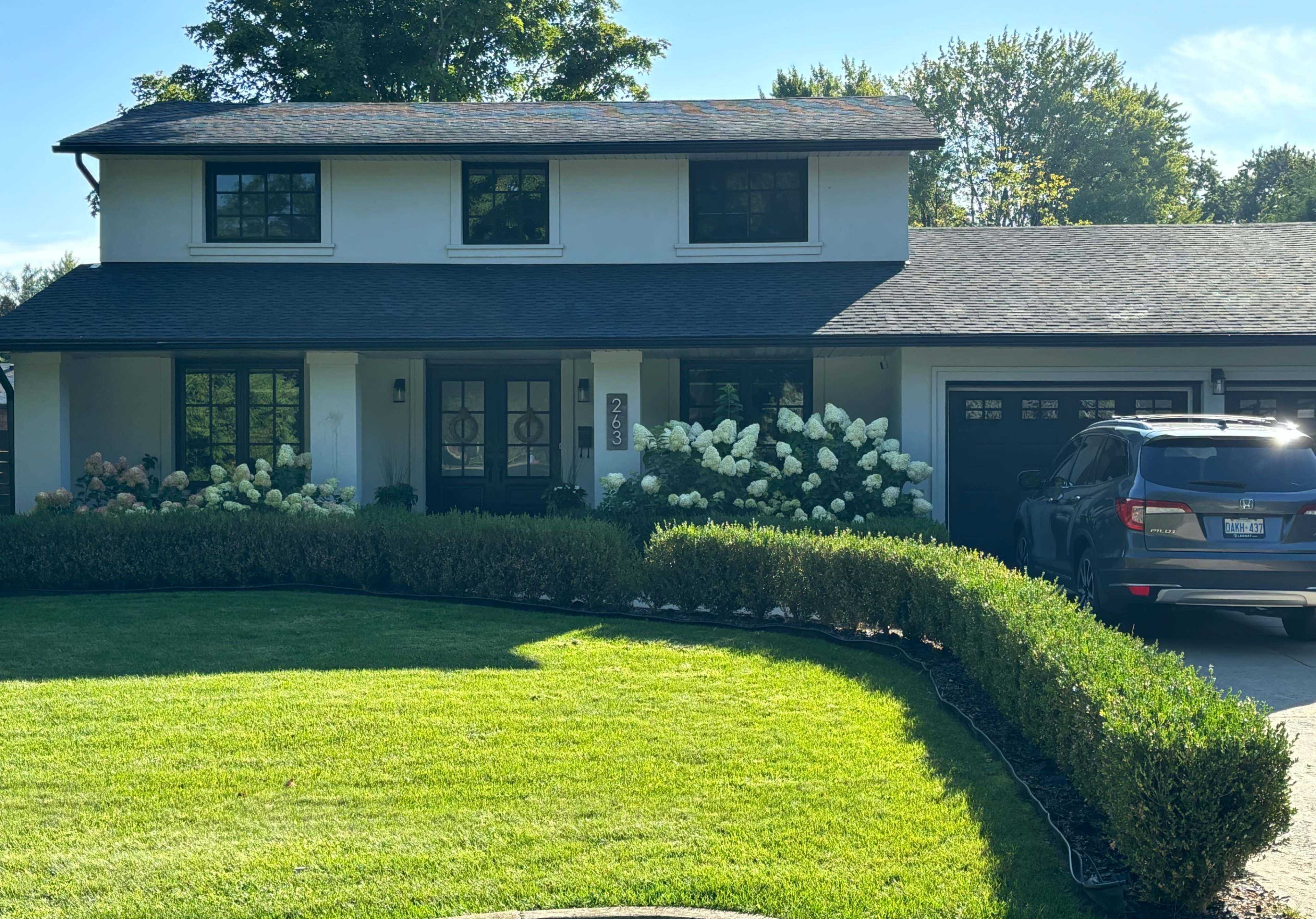 Beautiful Modern Family Home located in Hamilton Image in Ancaster, Hamilton, ON