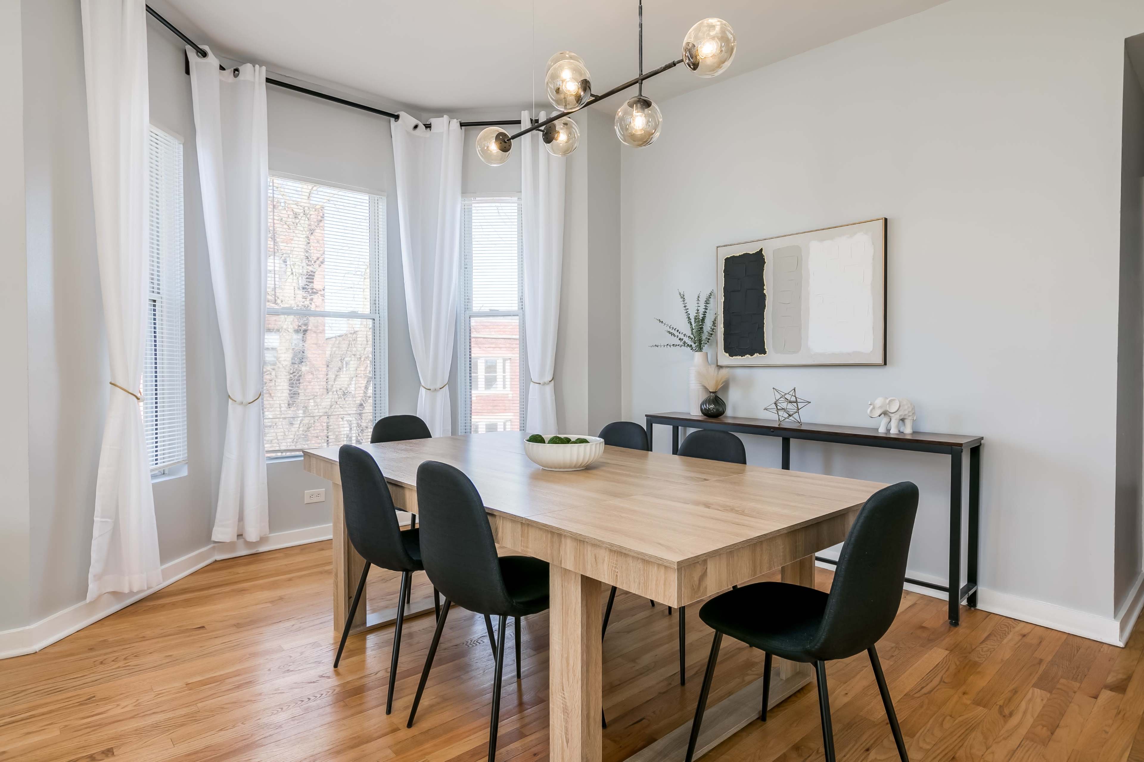 Luxury Chic Condo near Hot Attractions Image in South Shore, Chicago, IL