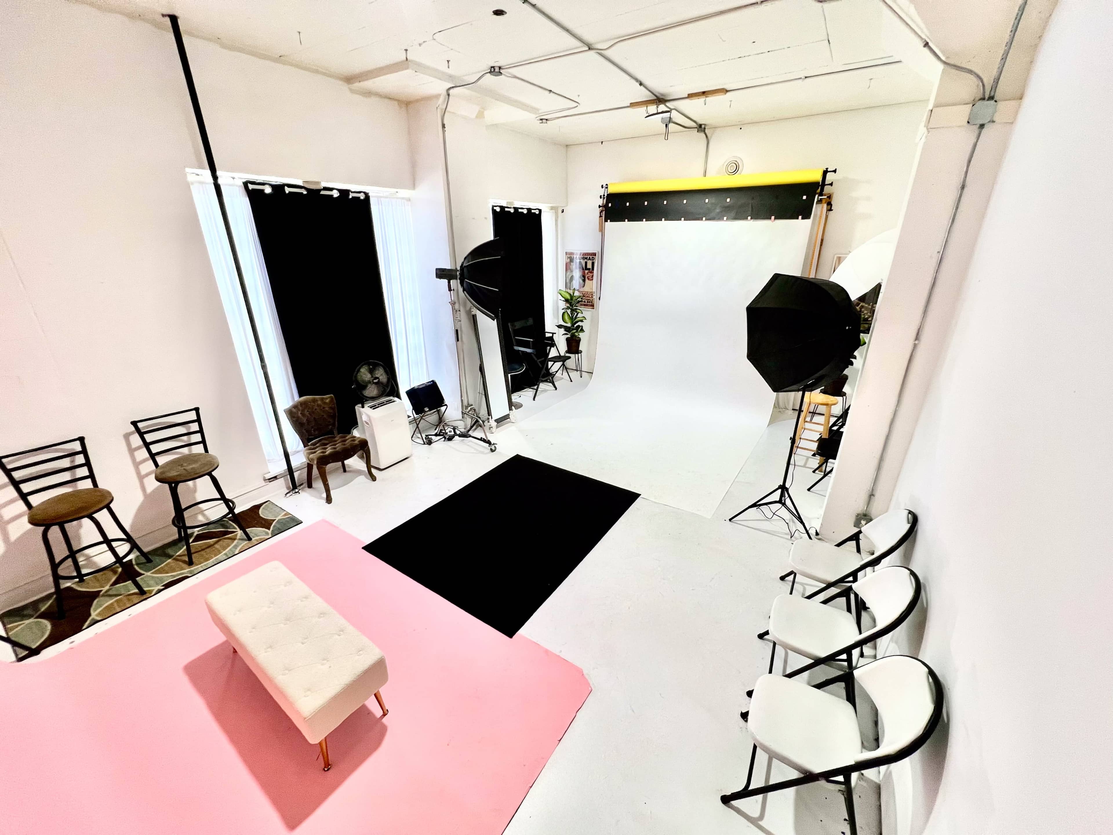 Creative Photography + Video Space with Lighting & Backdrops Image in South Side, Chicago, IL