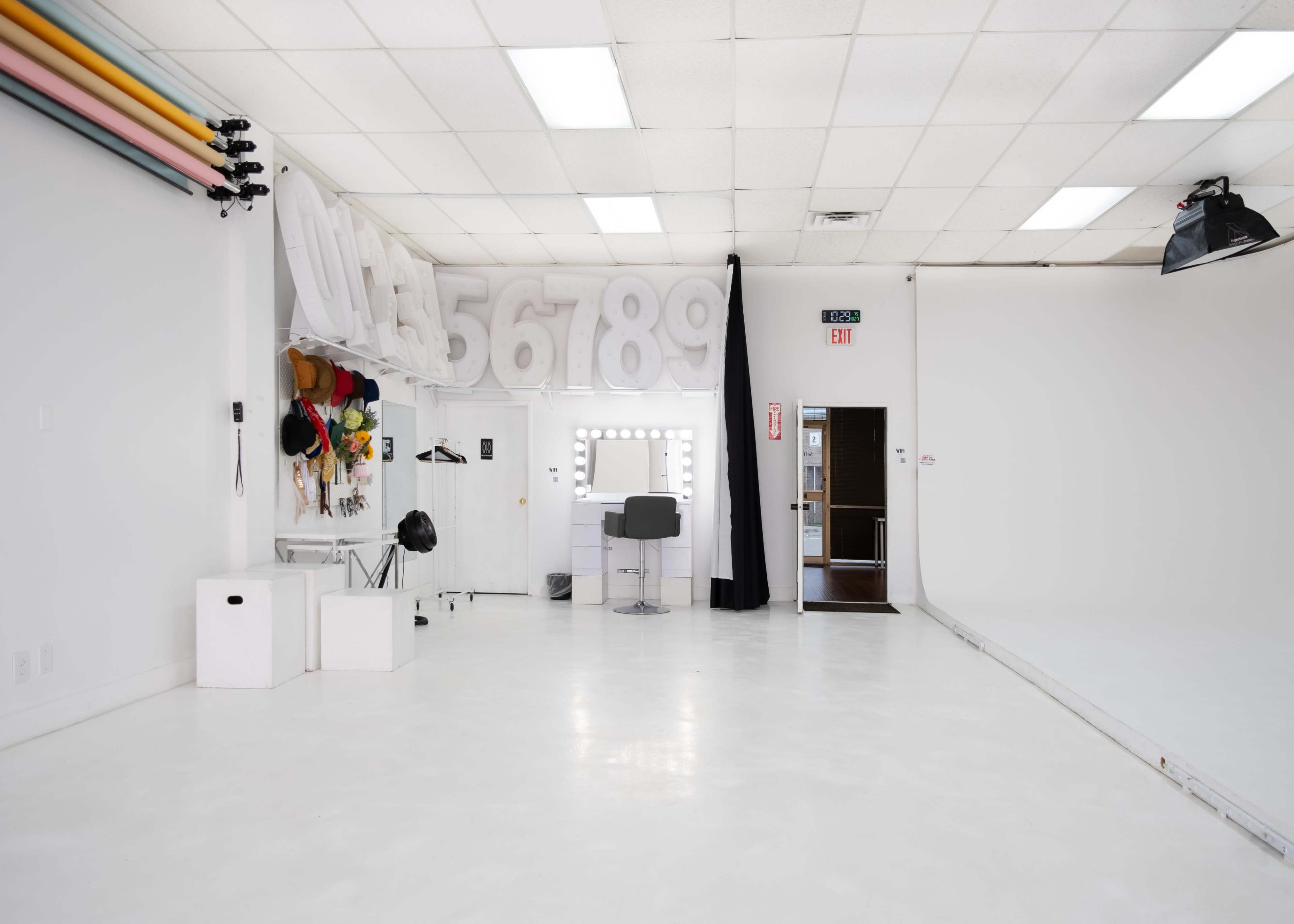 Video & Photography Studio with Natural Light and Cyclorama Wall Image in Plano, Plano, TX