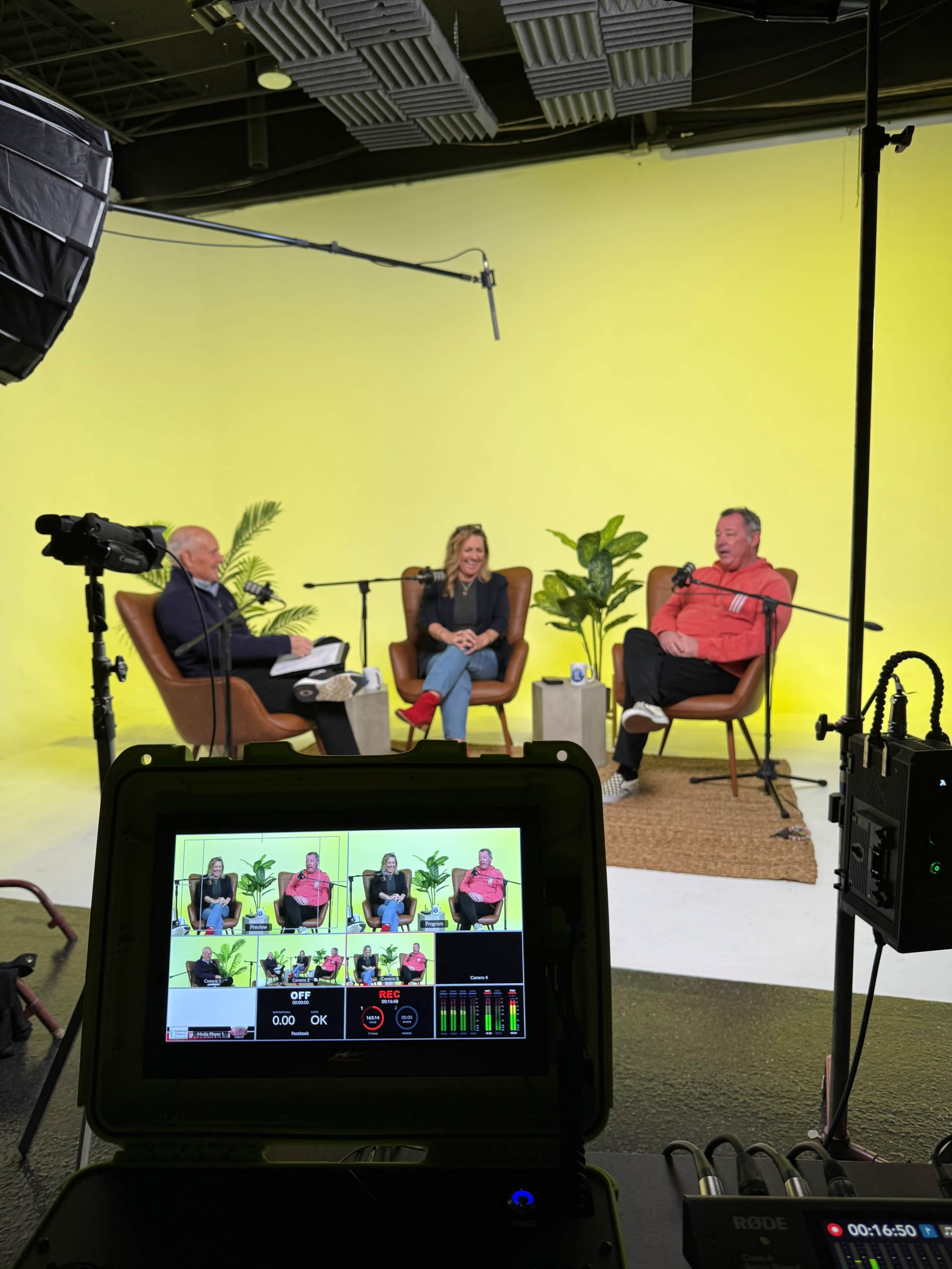 RGB Cyc Wall and Green Screen Soundstage in Lenexa Image in Lenexa, Lenexa, KS