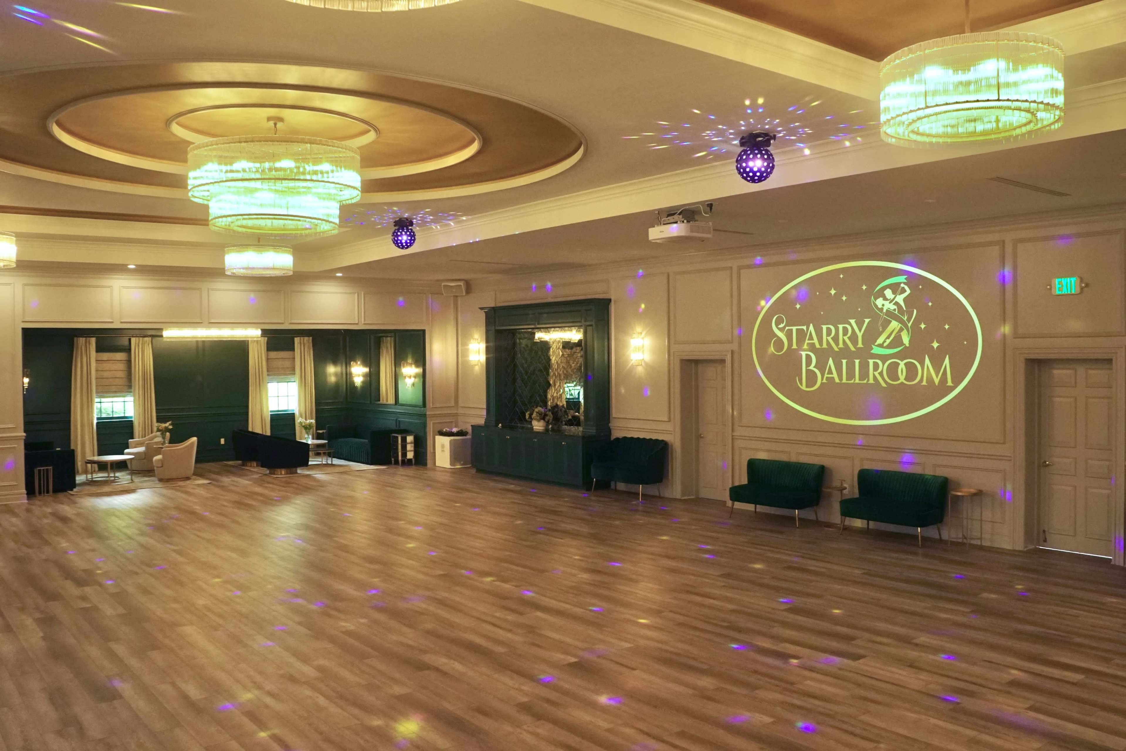 Elegant Grand Ballroom with Professional Sound & Lighting in Manhasset Image in North Hempstead, Manhasset, NY