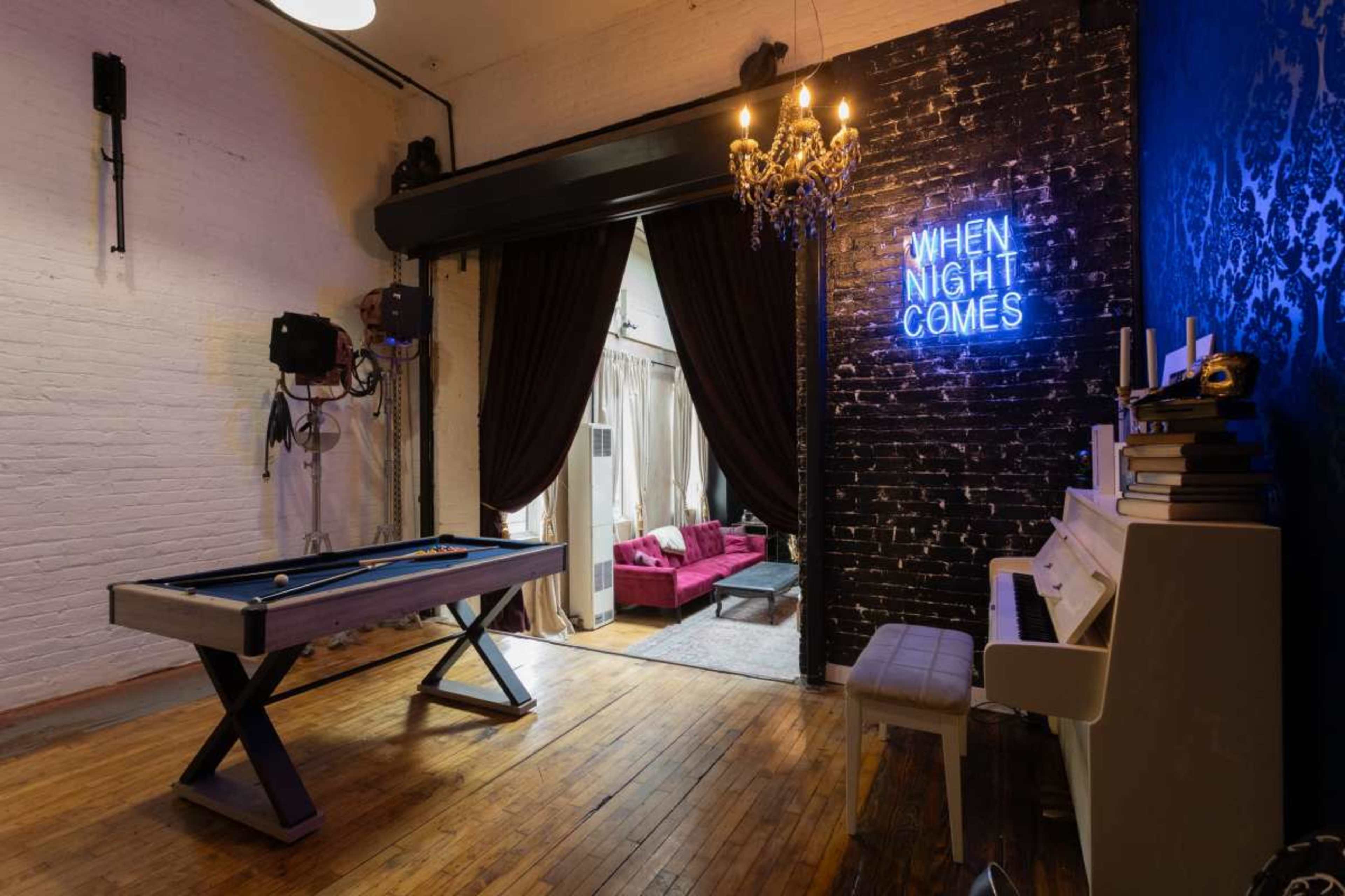 Photo/Video studio with Whitewall, Greenscreen, and vintage speakeasy setting. Image in Bushwick, brooklyn, NY