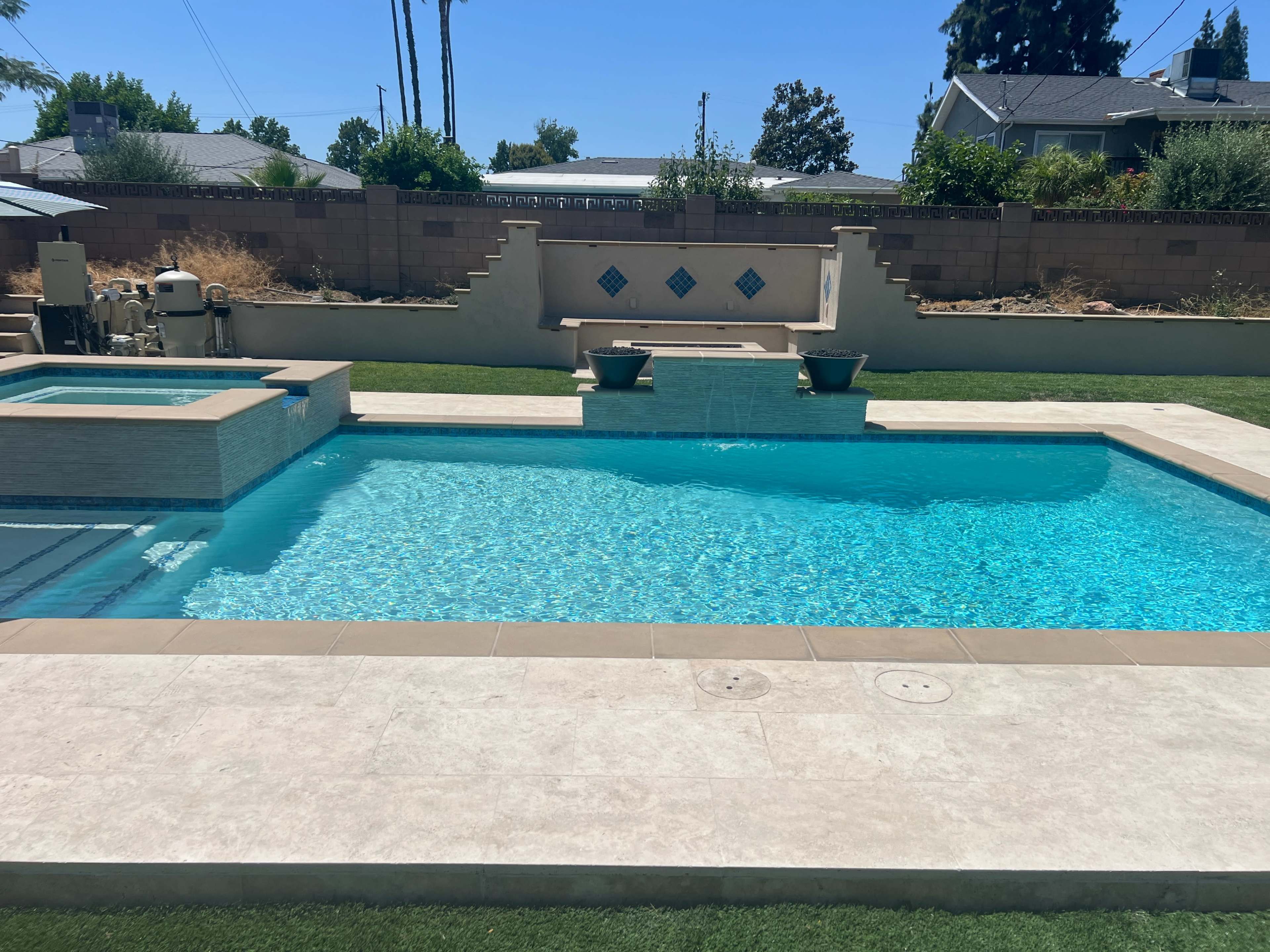 Luxury Backyard Pool Location in Northridge, CA Image in Northridge, Northridge, CA