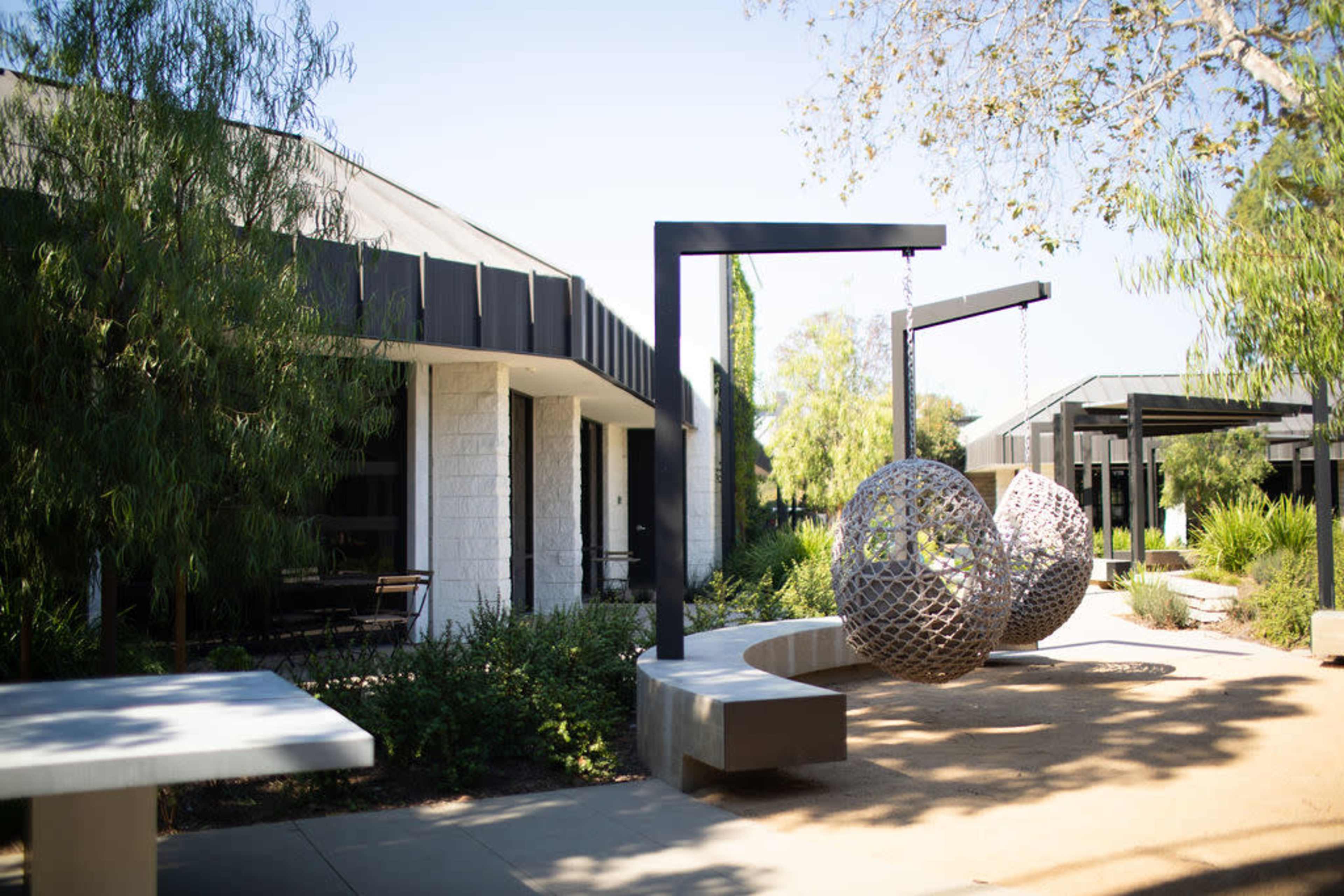 Modern, Bright Conference Rooms with Co-working Spaces available Image in Costa Mesa, Costa Mesa, CA