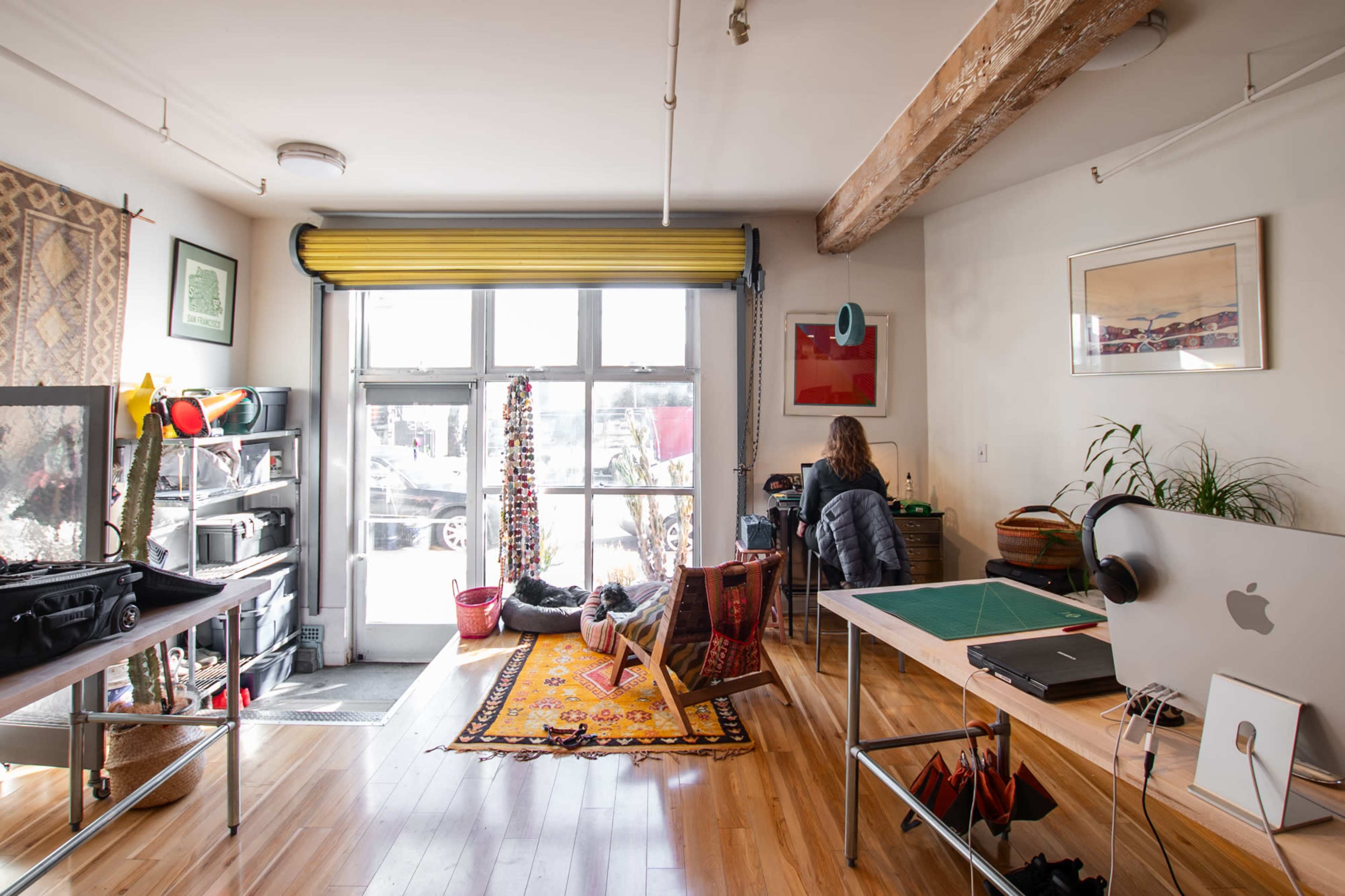 Creative Communal Workspace ideal for daytime and evening gatherings Image in Mission District, san francisco, CA