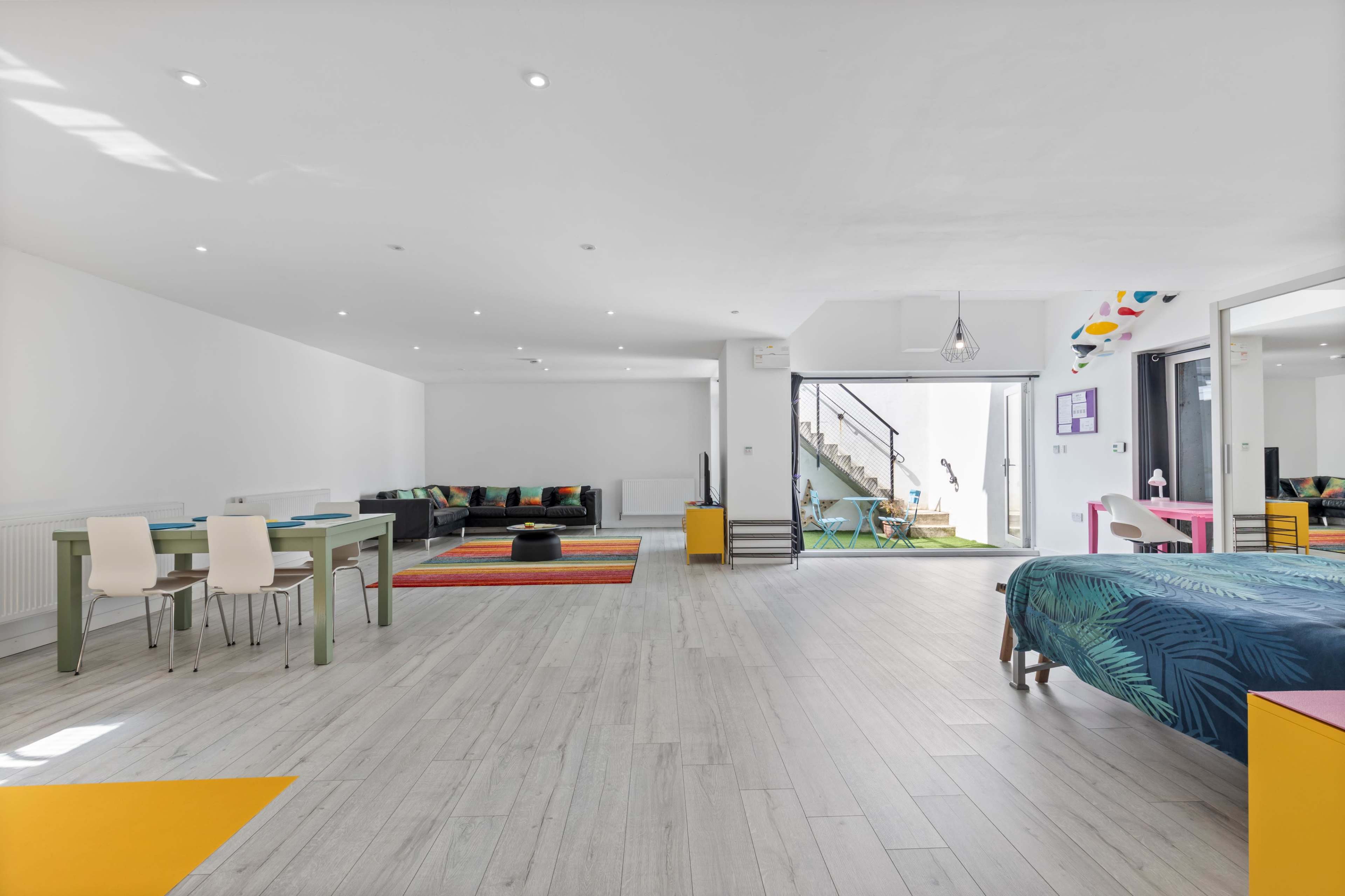 Cemetery Lodge (detached) with Large Basement Image in Hammersmith, London, ENG