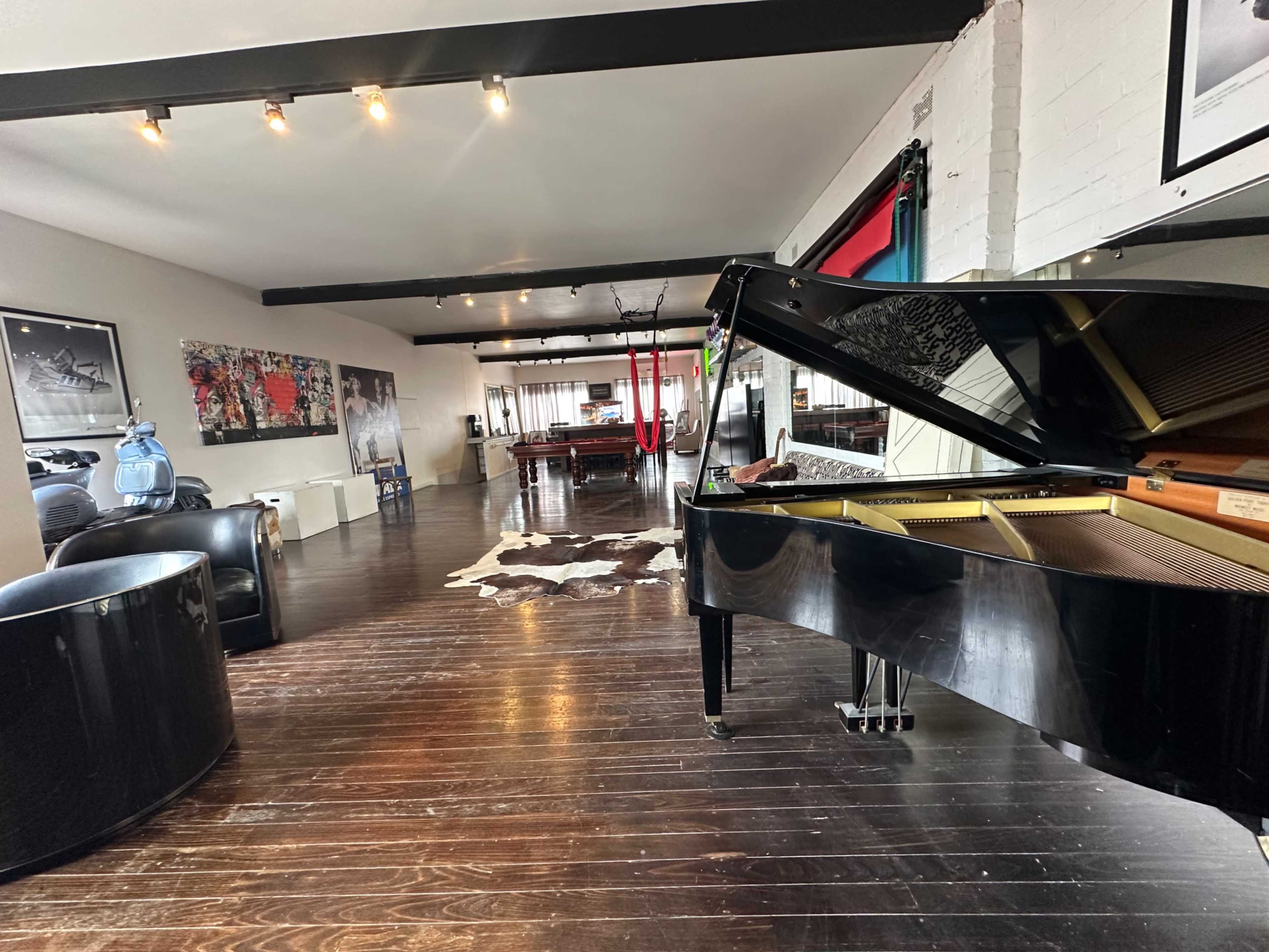 Light-Filled Warehouse Loft Studio in Elsternwick Image in Elsternwick, Elsternwick, VIC