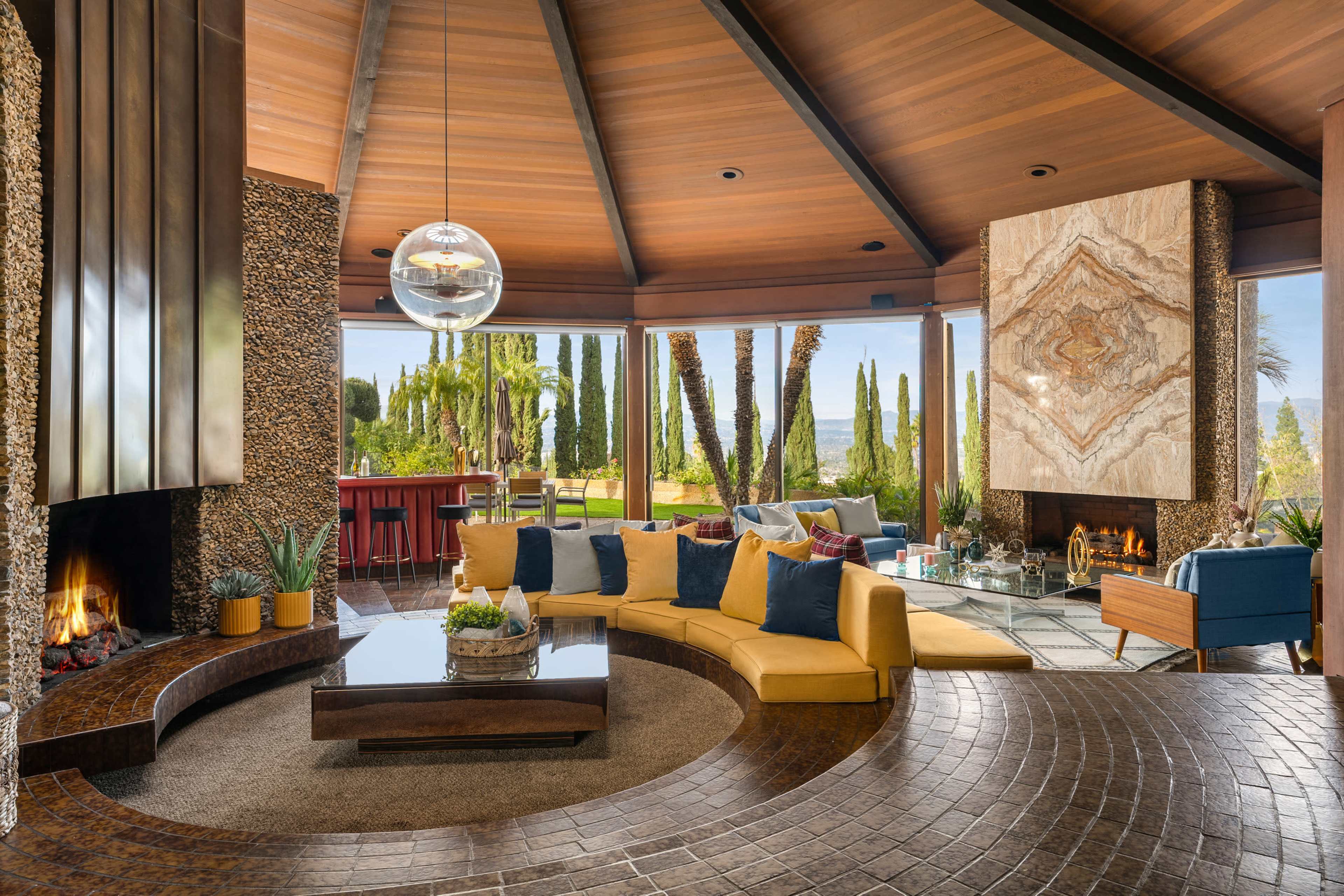 RETRO FUTURIST RESORT HOME/ BOLD DOME DESIGN Image in Encino, Los Angeles, CA