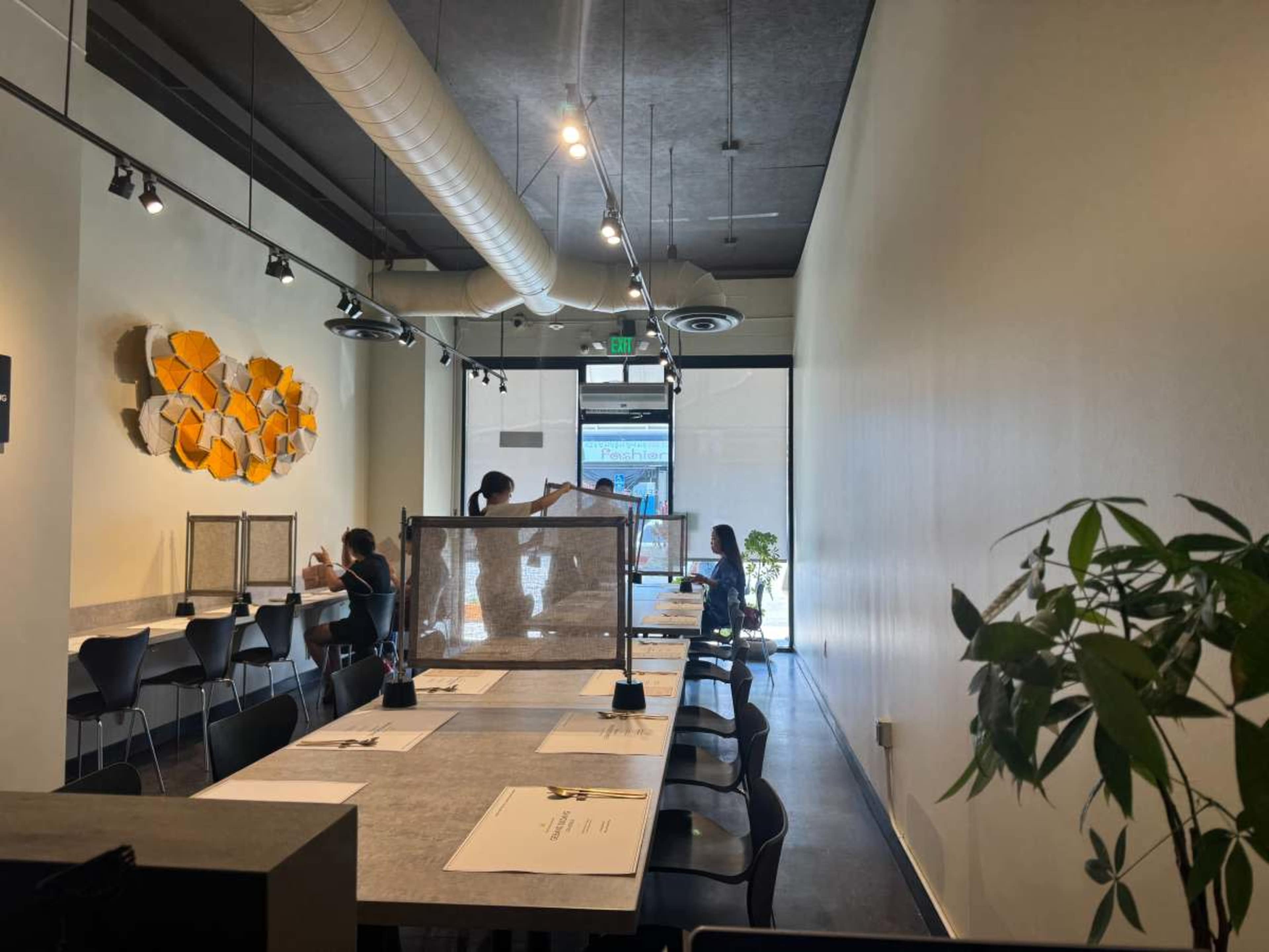 Koreatown Minimalist Gem – White Box Studio w/ Concrete Floors 1100 sqft Image in Koreatown, los angeles, CA