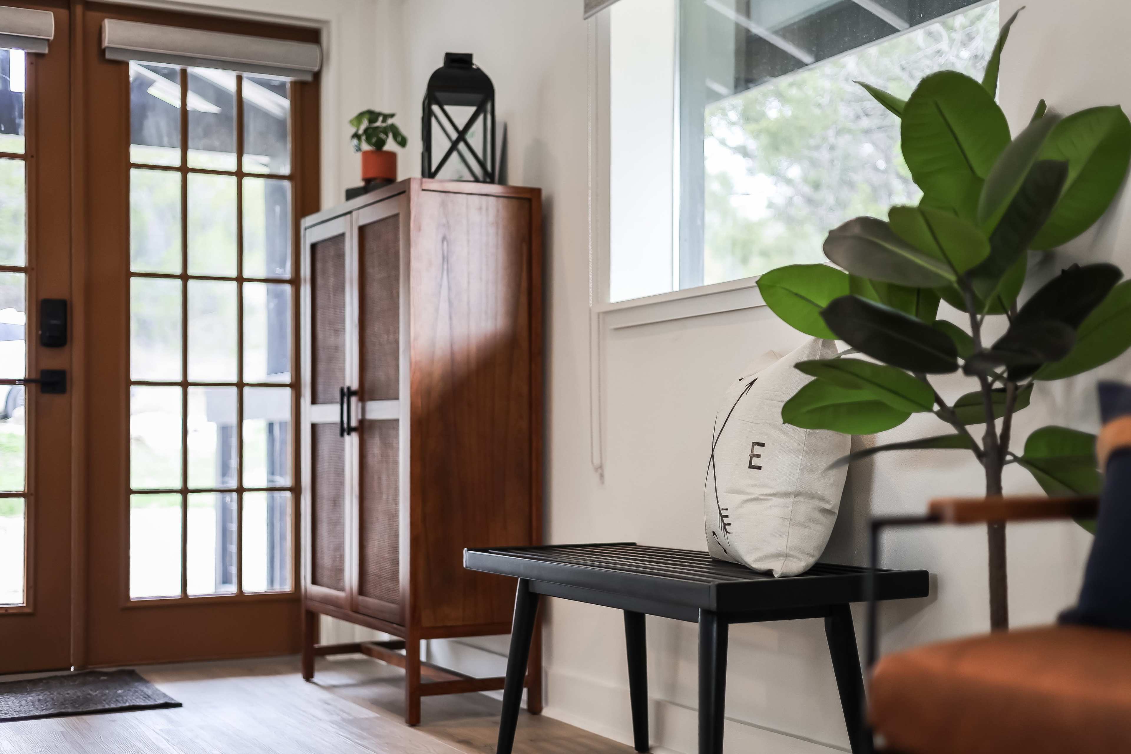 Summer camp vibes! Hill Country Oasis with fire pit and hot tubs; Perfect for small retreats Image in , Jonestown, TX